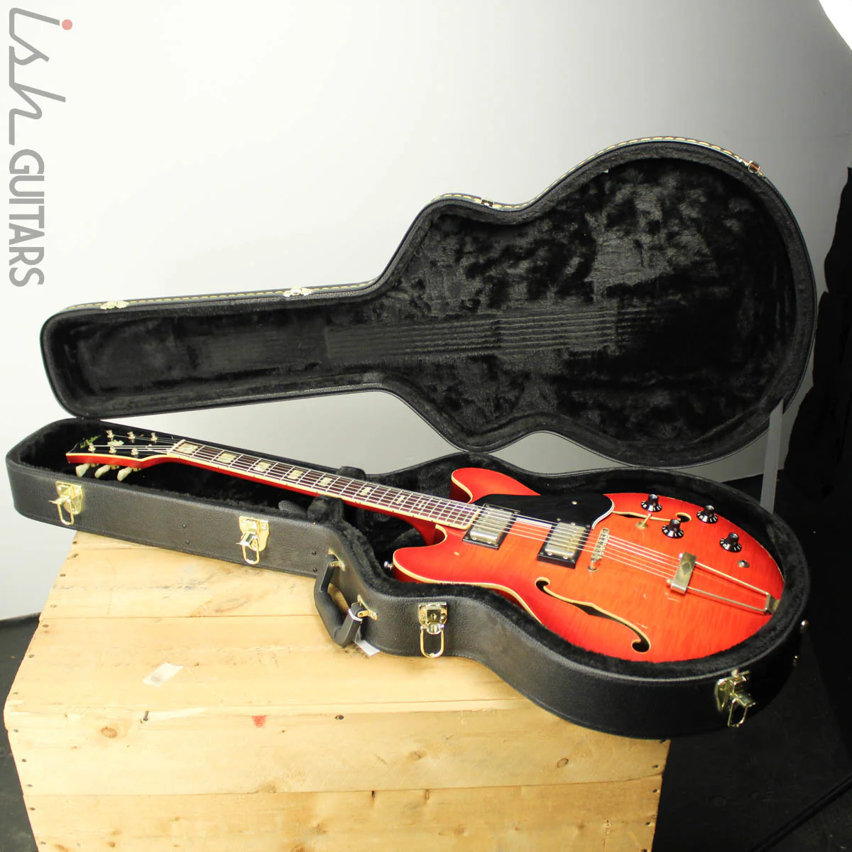 Early 1970s Aria 5502 Hollowbody - Image 26