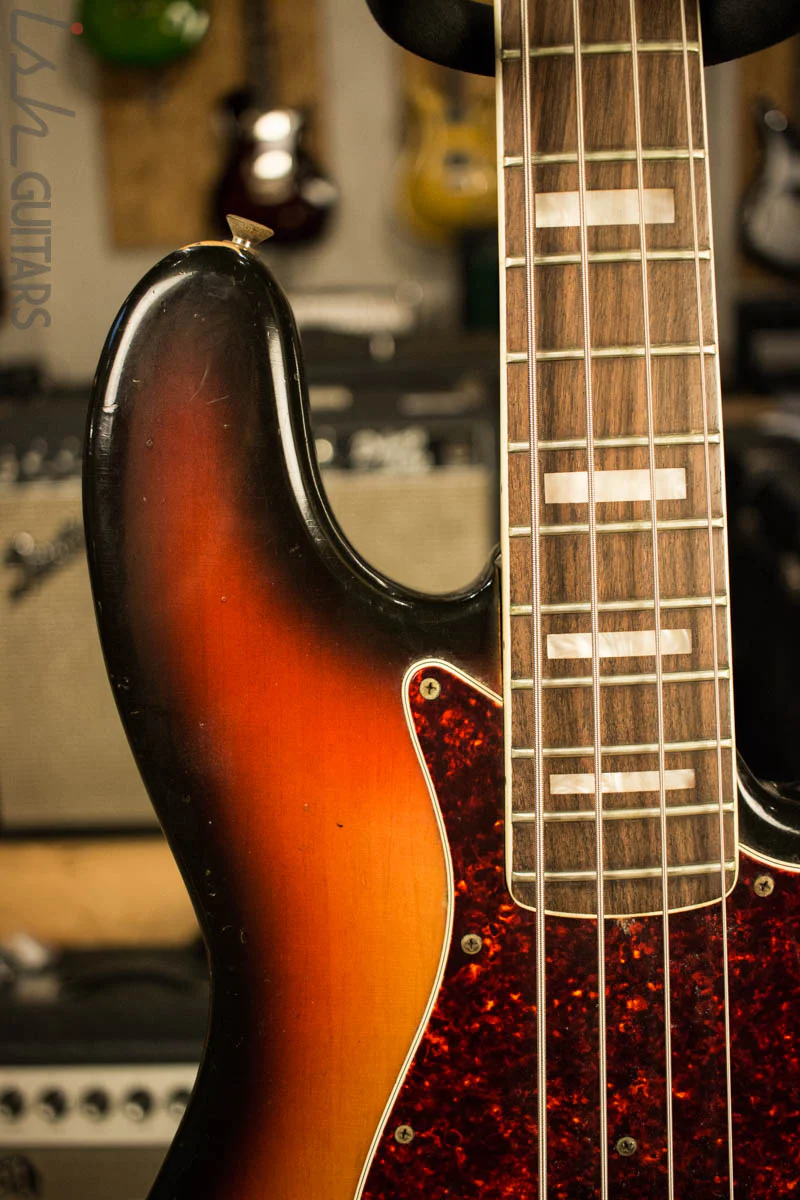1972 Fender Jazz Bass Sunburst - Image 3