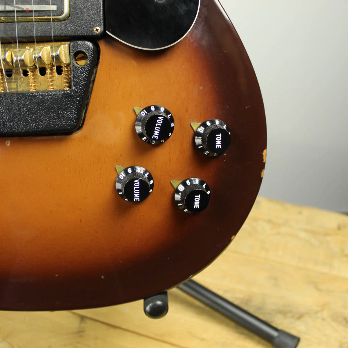 1980 Ovation UK-II Sunburst - Image 3