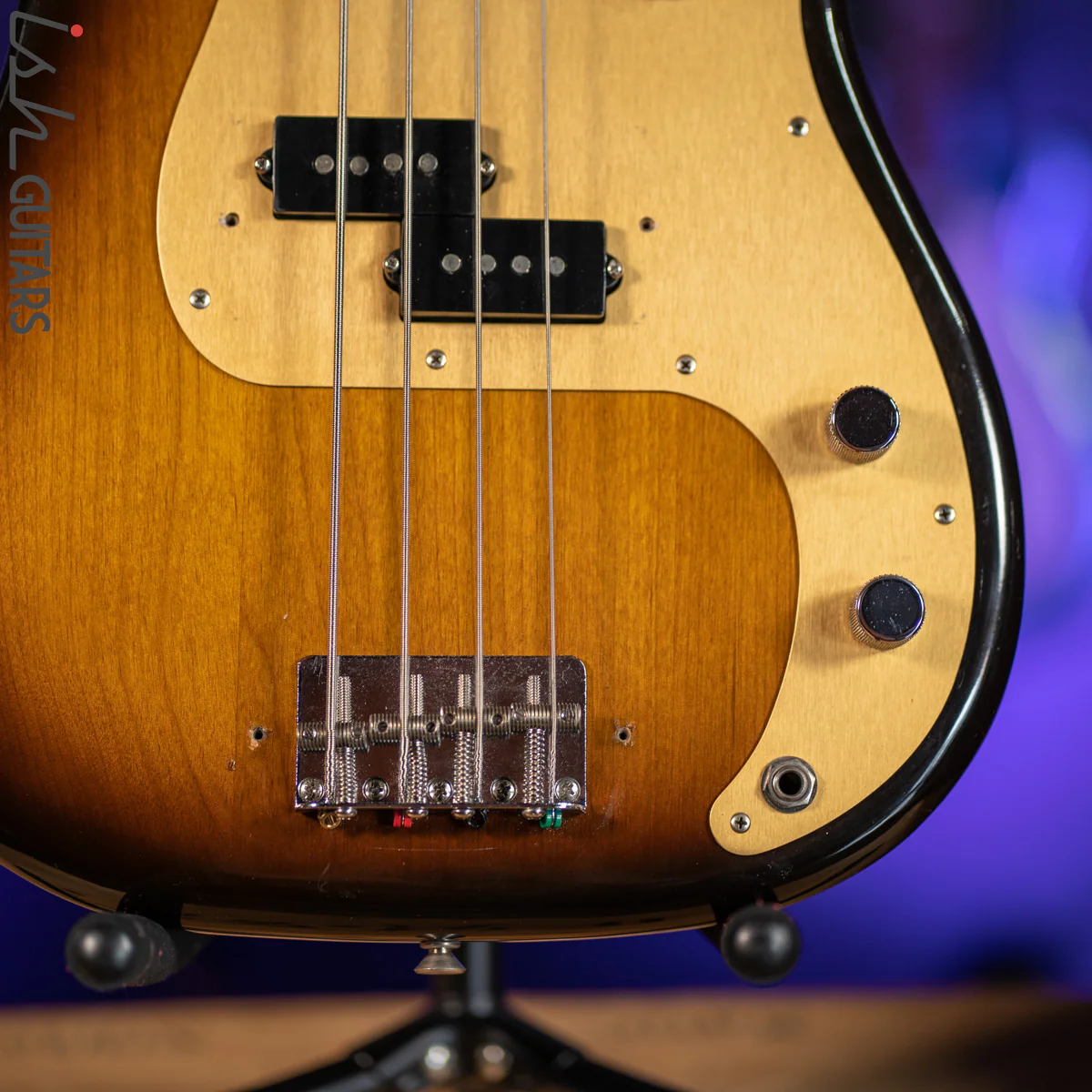 1982 Fender '57 Reissue Precision Sunburst - Image 4