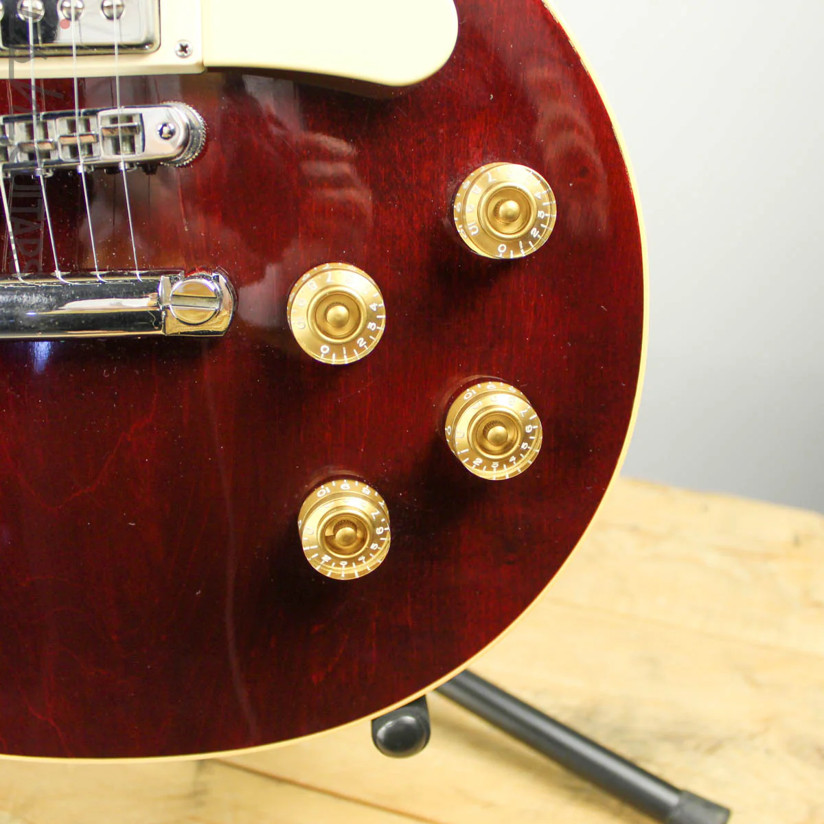 1987 Gibson Les Paul Standard Wine Red - Image 4