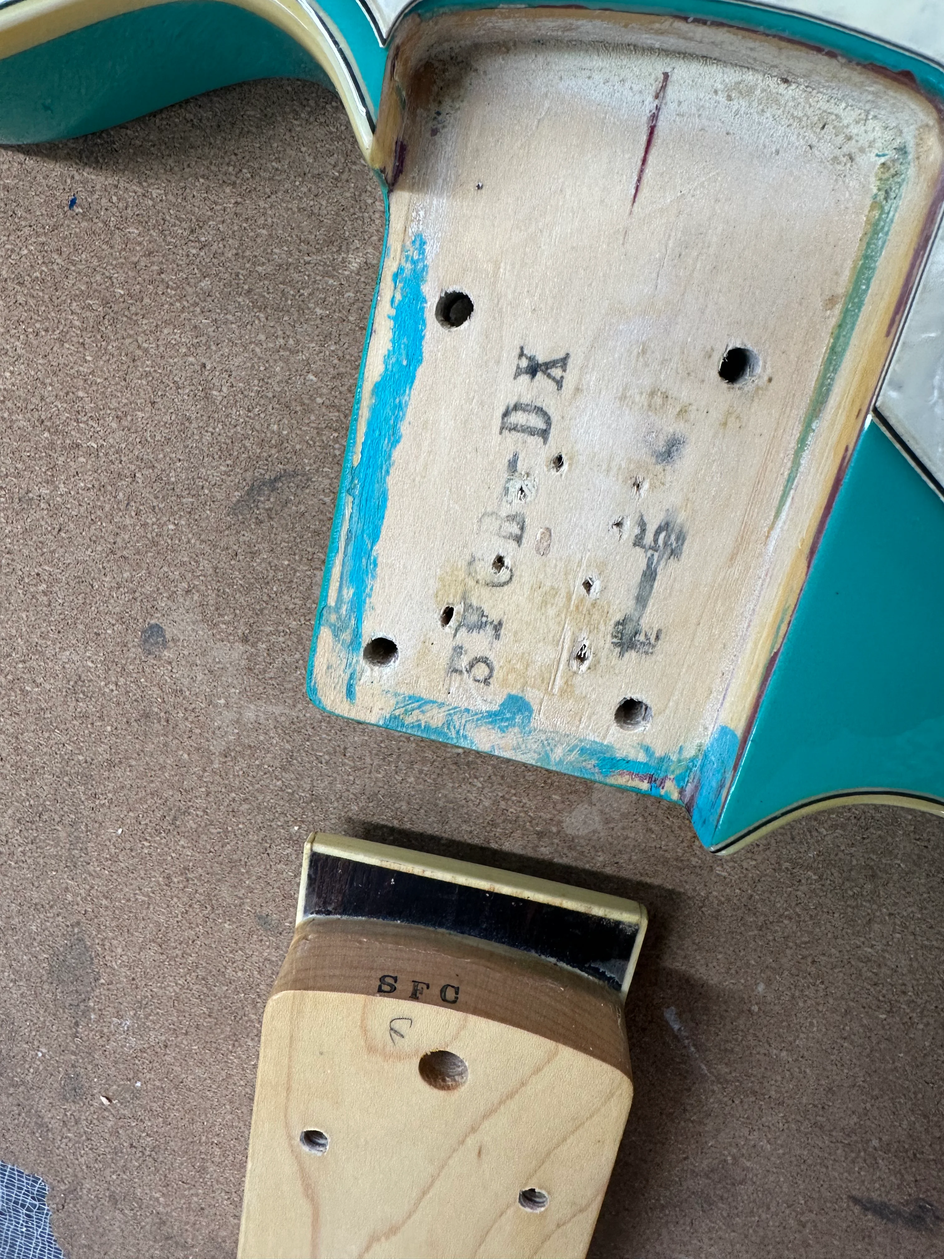 1990 Charvel Surfcaster 4 Turquoise - Image 27