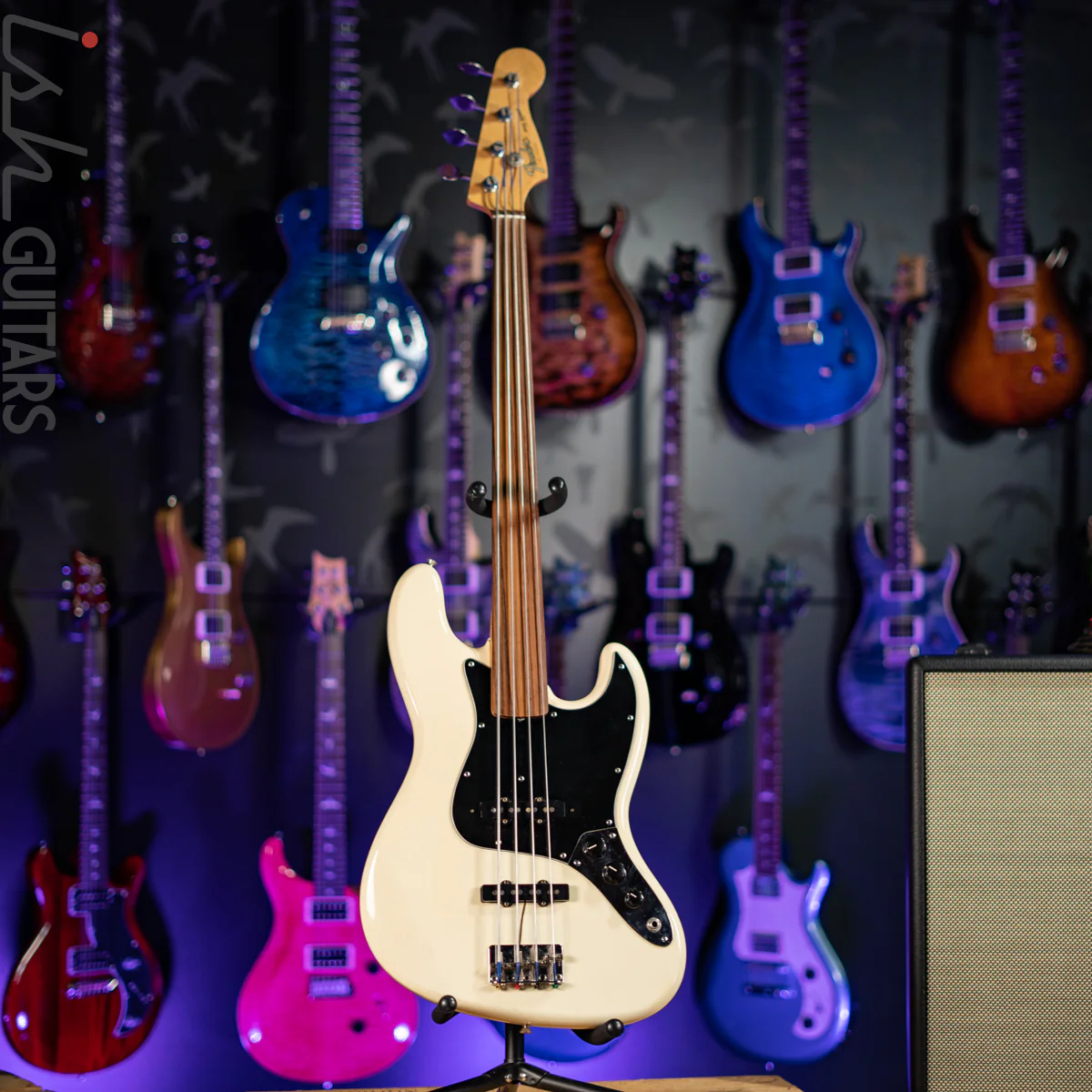 1990-1991 Fender MIJ Fretless Jazz Bass Olympic White - Image 2