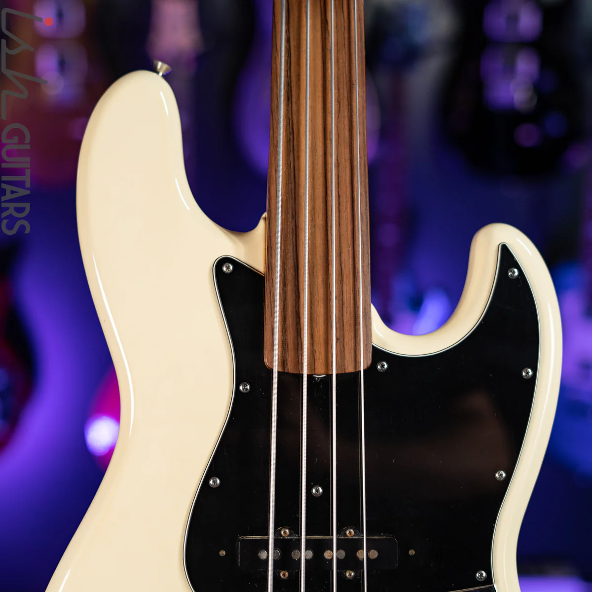 1990-1991 Fender MIJ Fretless Jazz Bass Olympic White - Image 3