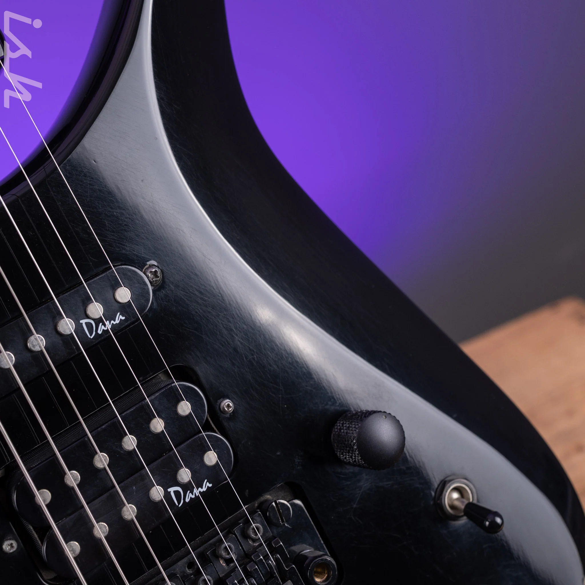 1990's Alvarez Dana Scoop Black Floyd Modulus Graphite Neck - Image 9