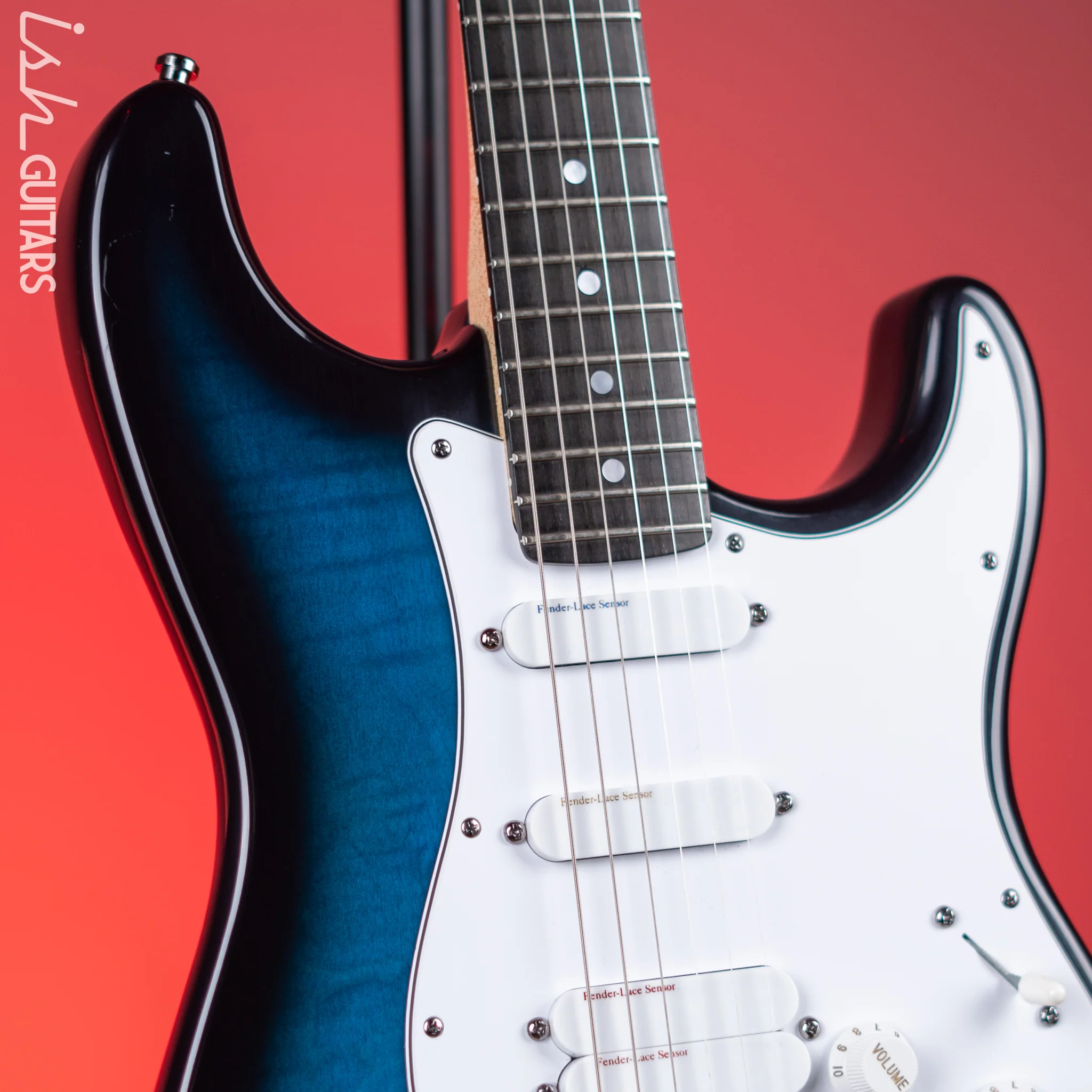 1991 Fender Stratocaster Ultra Blue Burst - Image 3