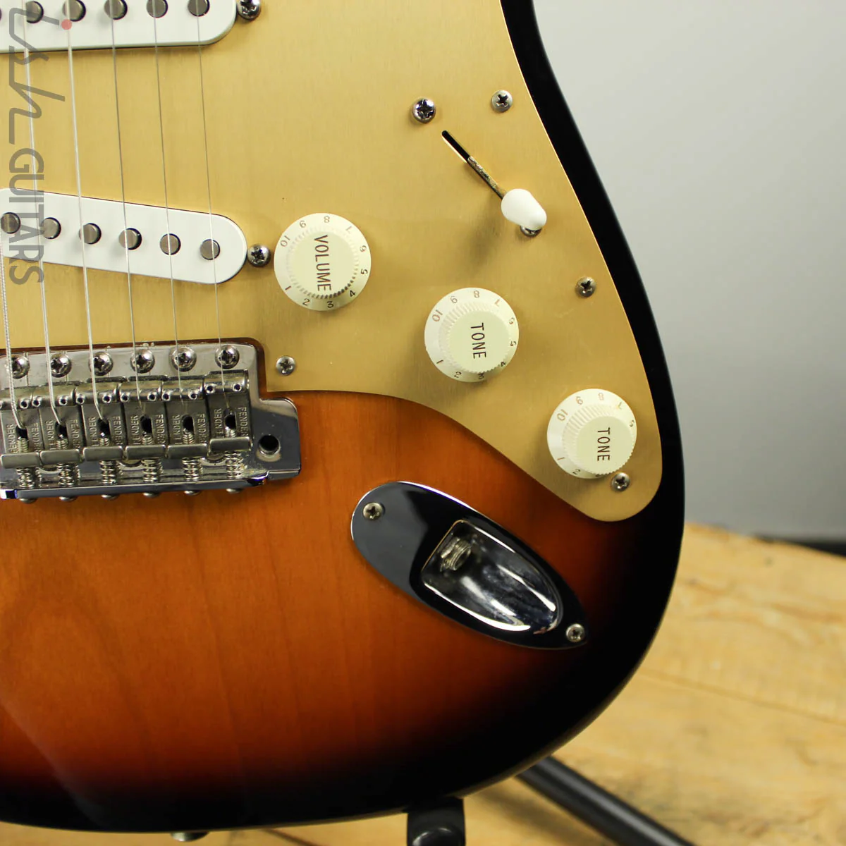 1997 Fender USA California Series Stratocaster Three Tone Burst - Image 3