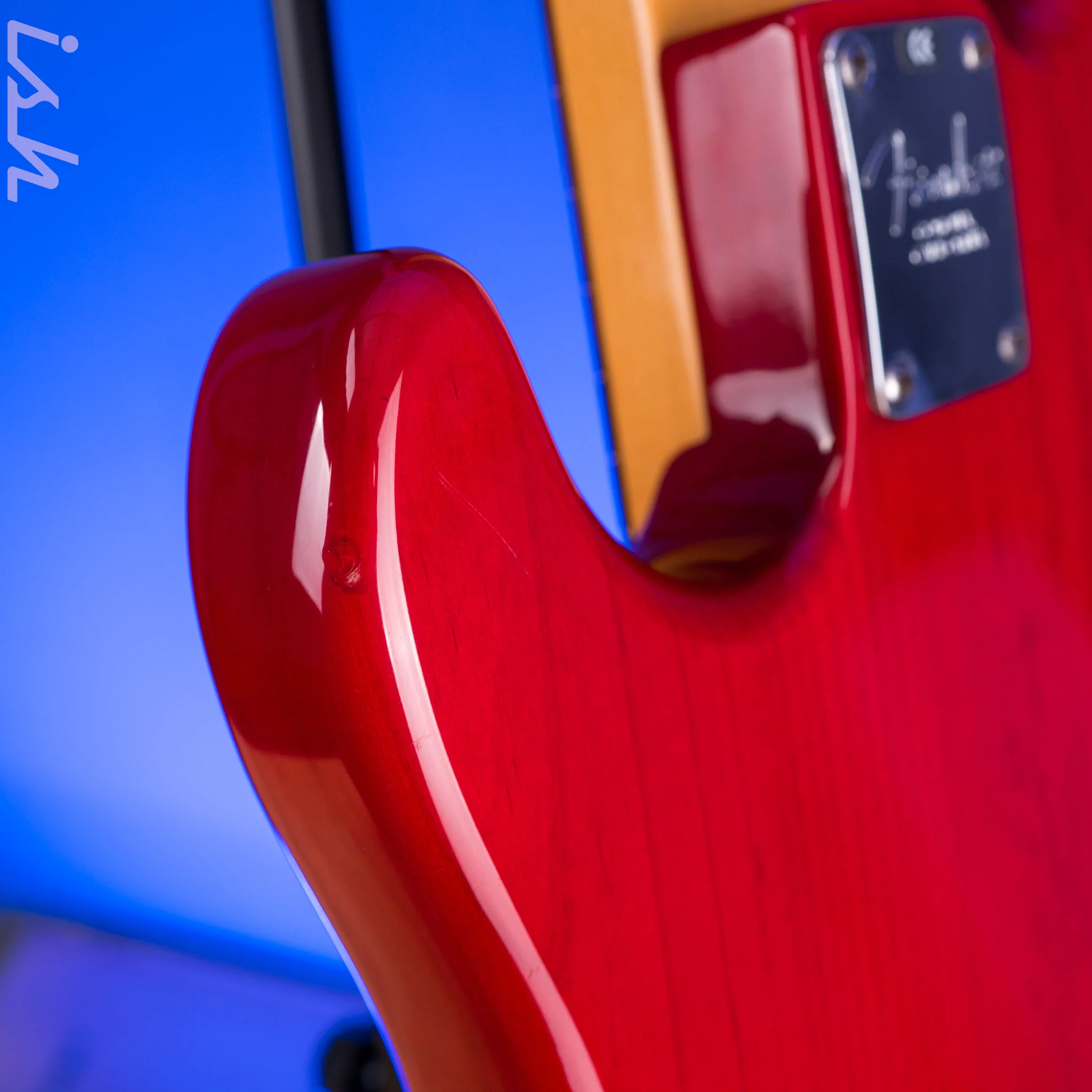 1999 Fender American Deluxe Jazz Bass Fretless 4-String Transparent Crimson Red - Image 23