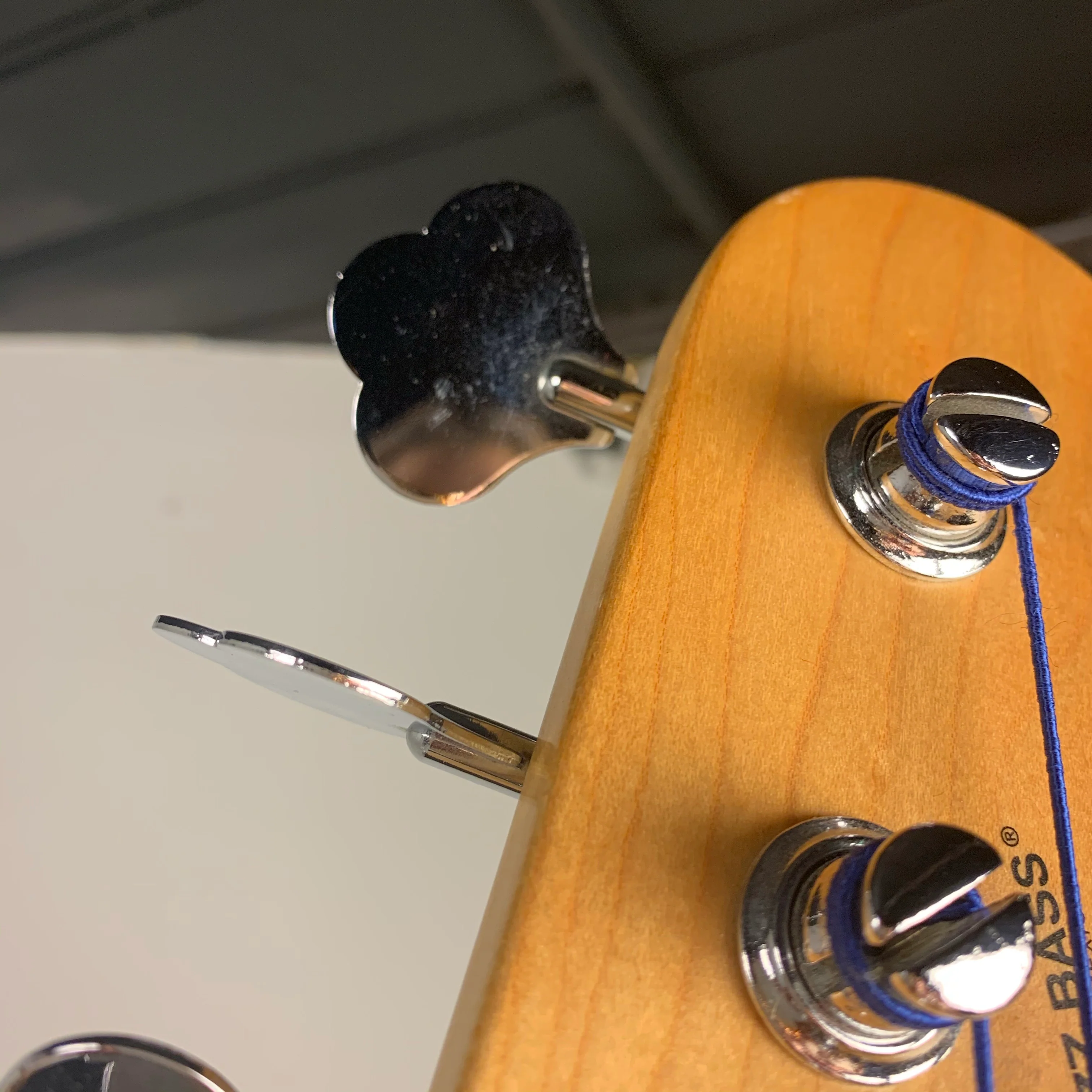 2000 Fender MIM Fretless Jazz Bass Black - Image 17