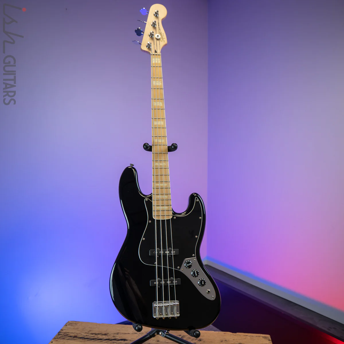 2000's Squier Vintage Modified Jazz Bass '77 Black - Image 2