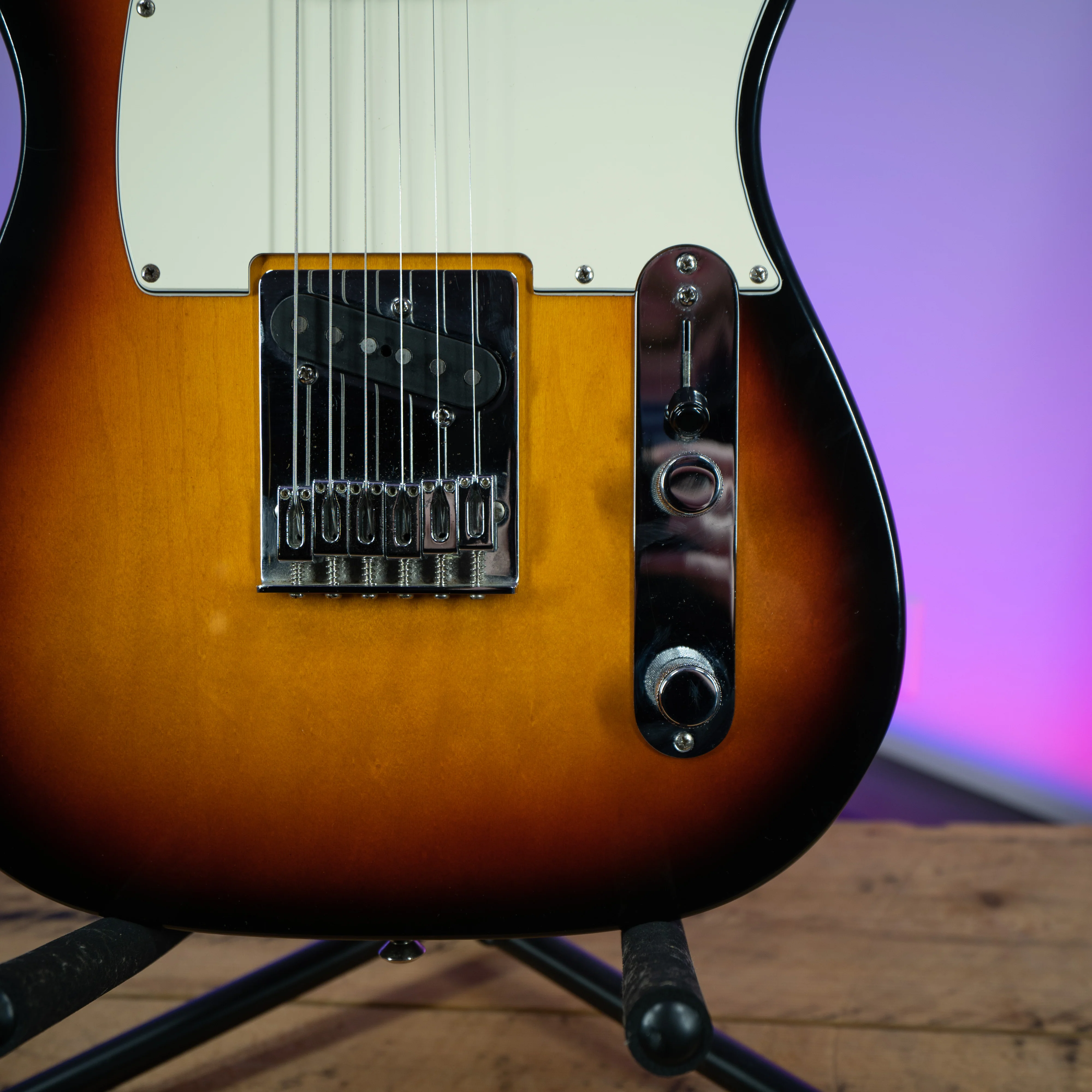 2002 Fender Telecaster Sunburst MIM - Image 4