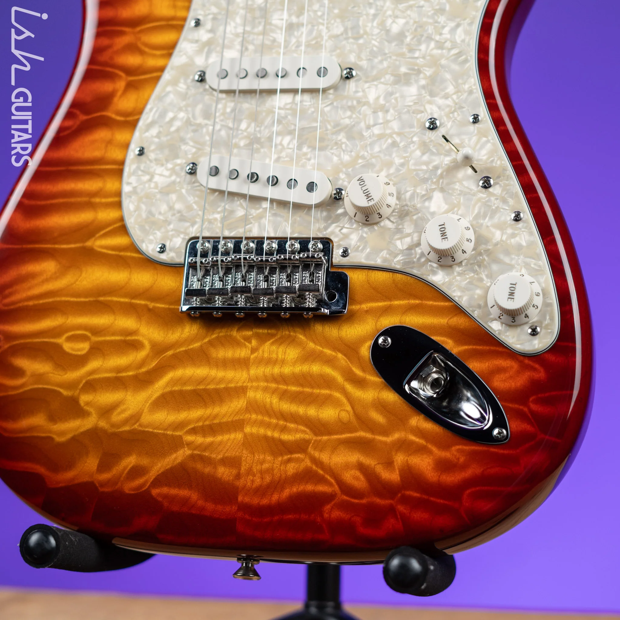 2004 Fender Custom Shop 1962 Stratocaster NOS AAA Quilt Aged Cherry Sunburst - Image 4