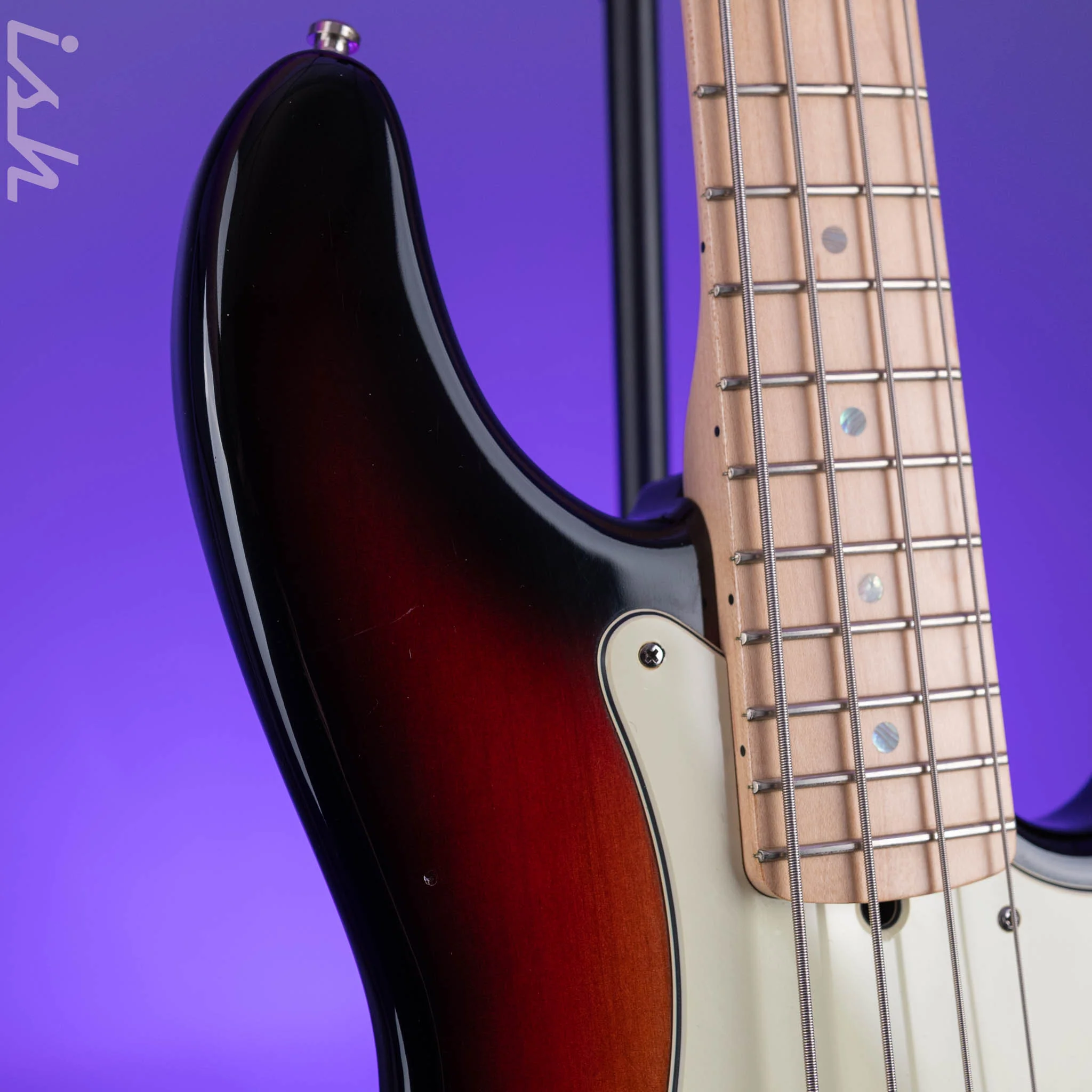 2007 Fender American Deluxe P Bass - Image 6