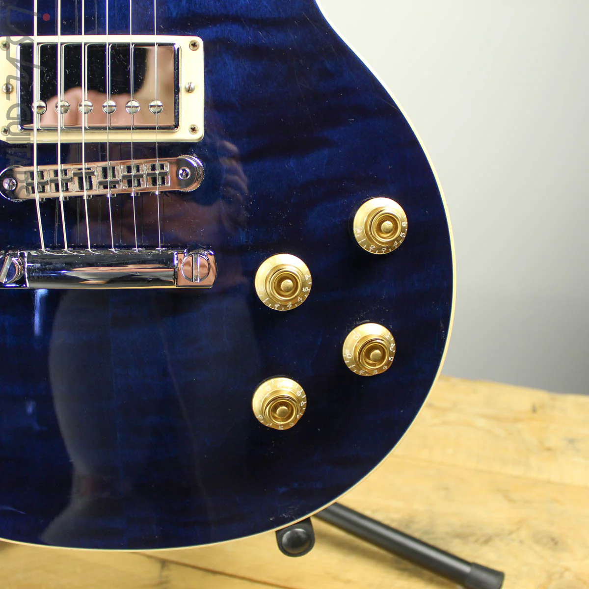 2011 Gibson Les Paul Chicago Blue - Image 3