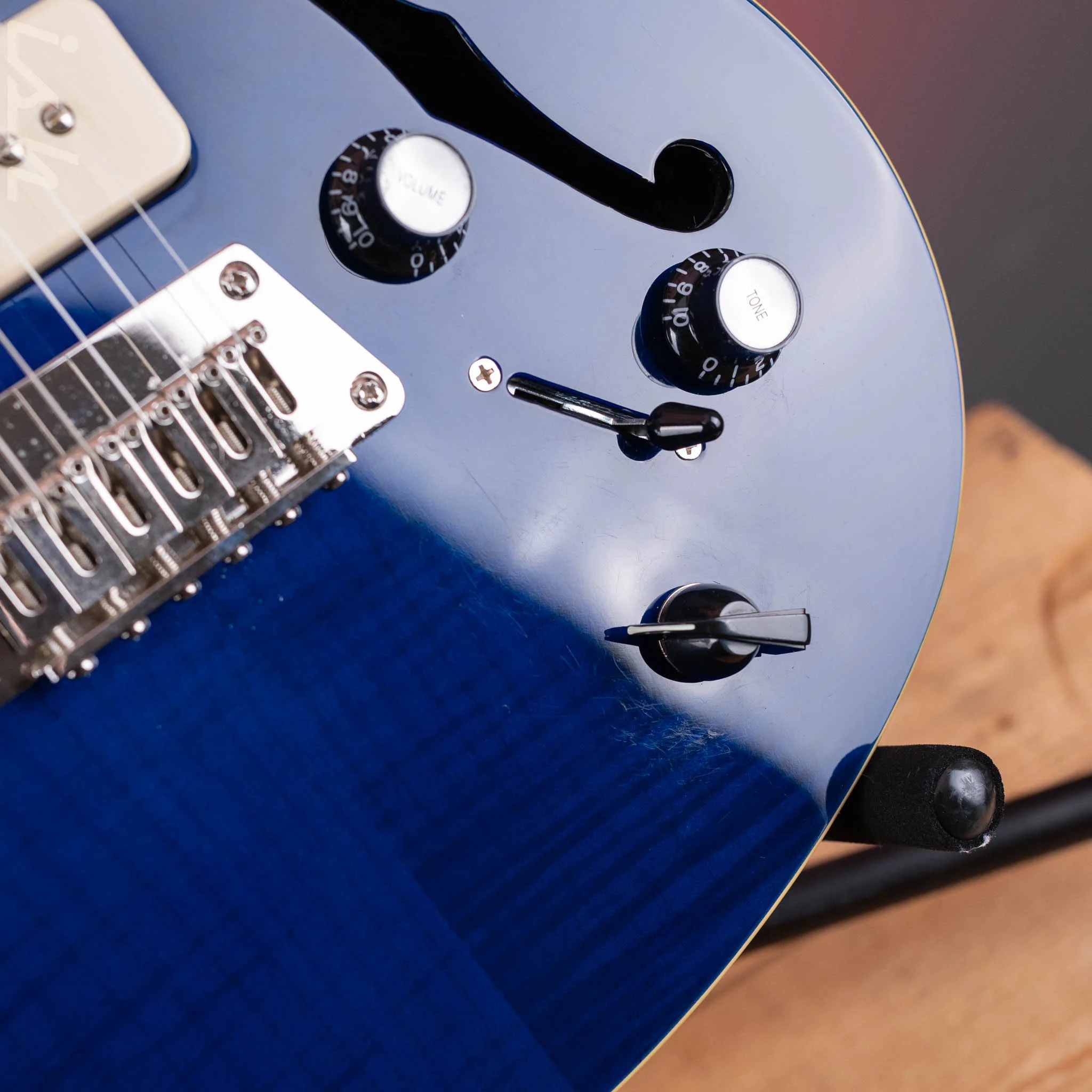 2015 Epiphone Blueshawk Deluxe Midnight Sapphire - Image 8