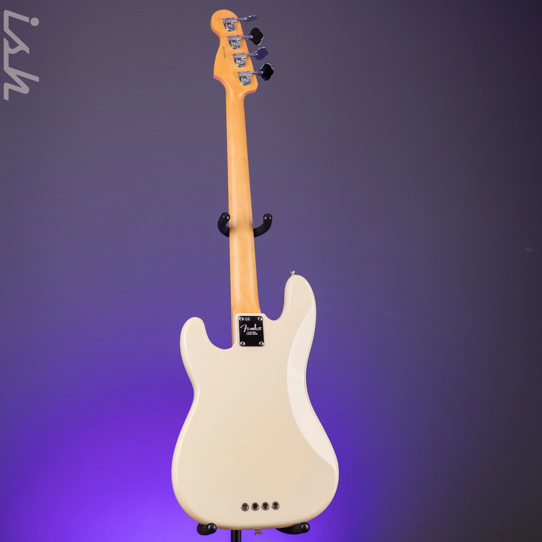 2015 Fender American Standard P Bass - Image 10