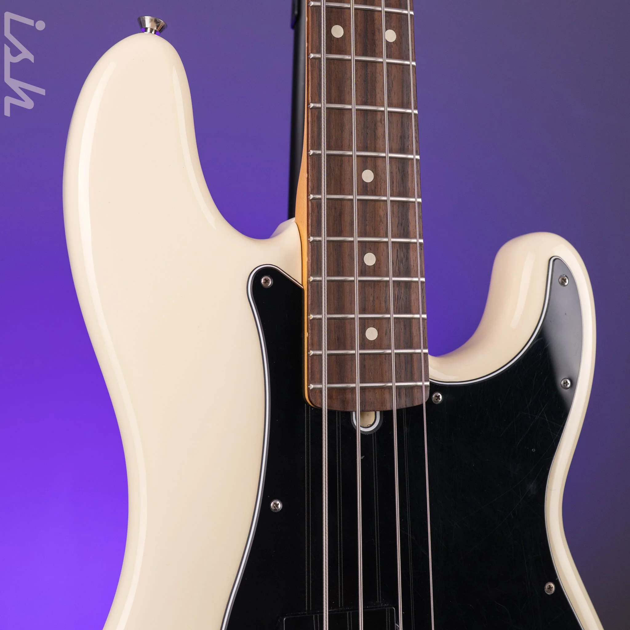 2015 Fender American Standard P Bass - Image 4