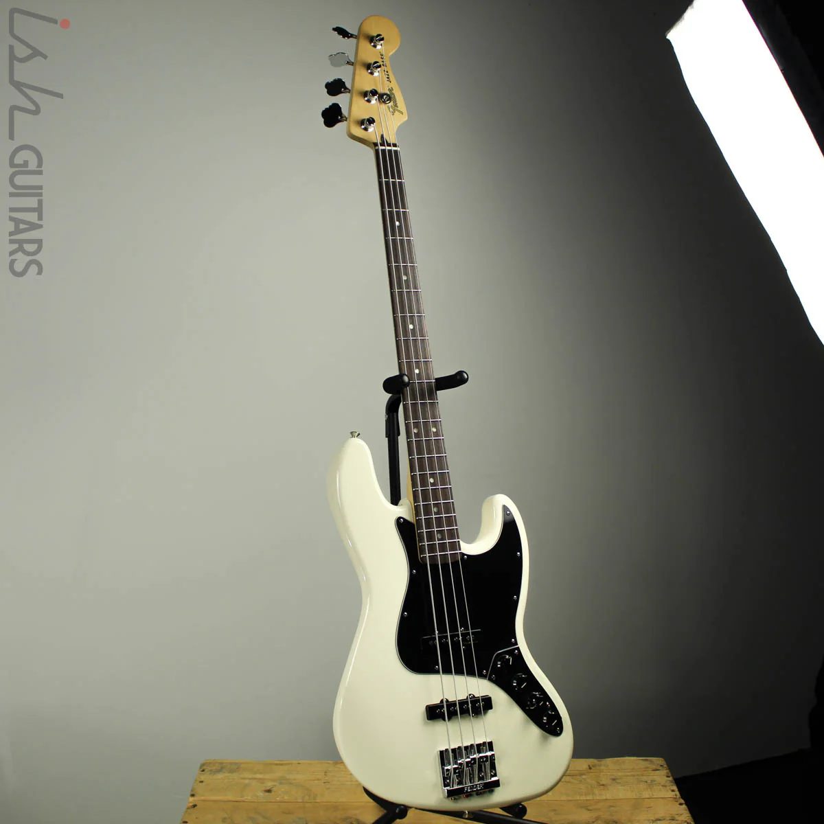 2017 Fender Jazz Bass Deluxe Active Olympic White - Image 2