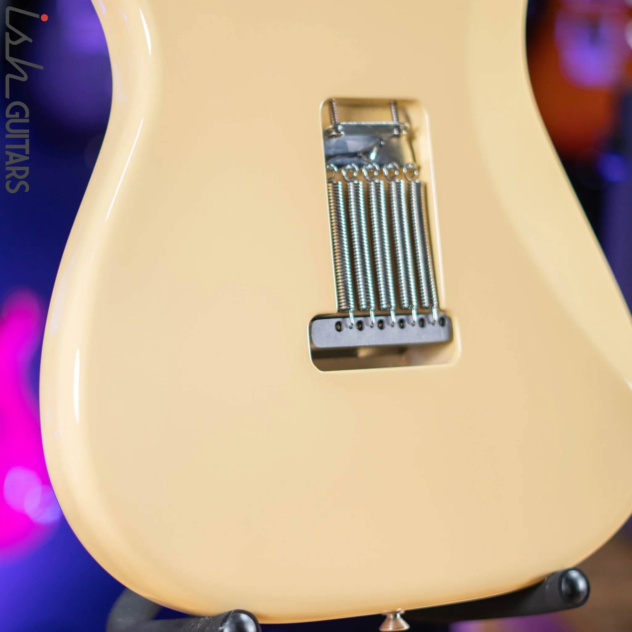 2018 Fender Eric Johnson Thinline Strat Vintage White - Image 11