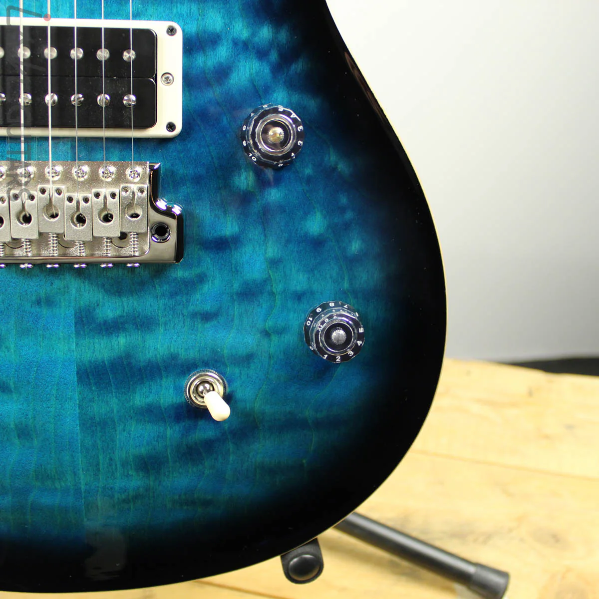 2018 Paul Reed Smith PRS CE24 Matteo Blue Smokewrap Burst Painted Satin Neck Quilted Top - Image 3