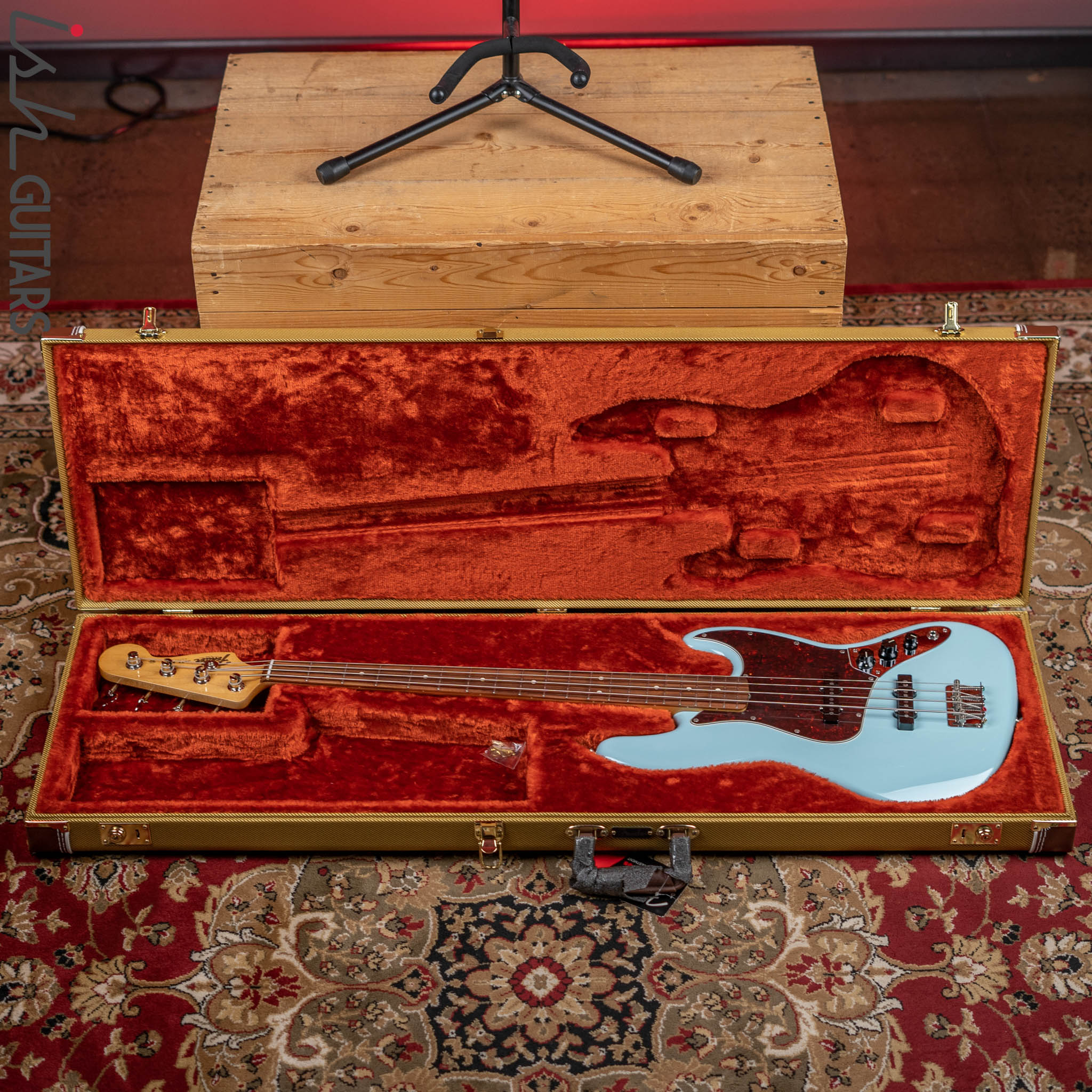 2019 Fender Vintera 60’s Jazz Bass Daphne Blue - Image 14