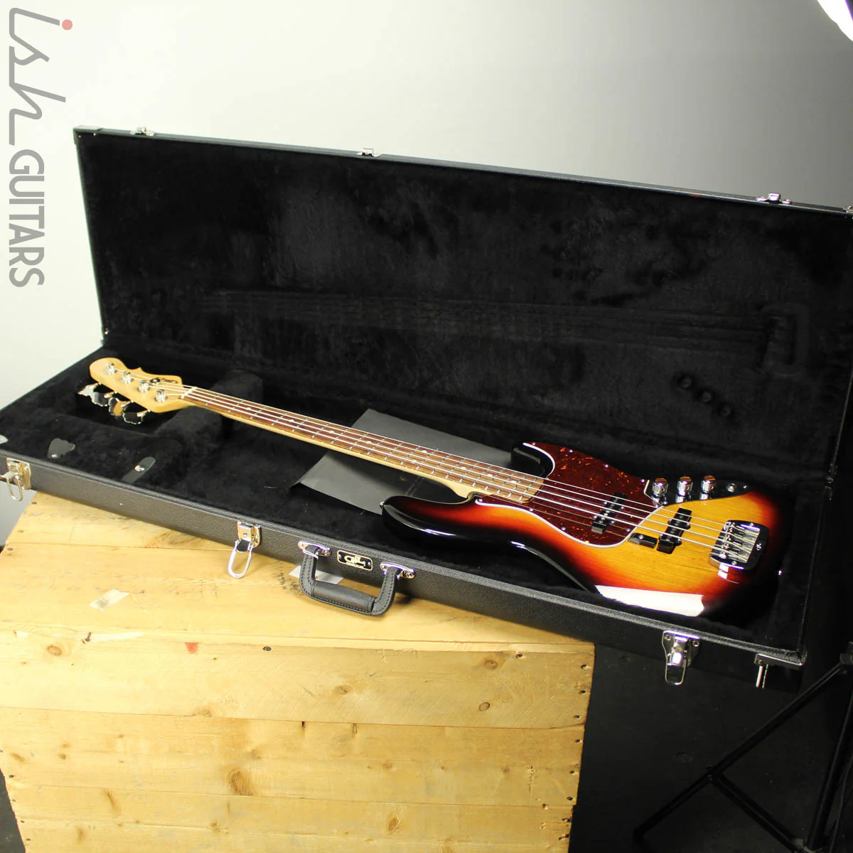 2019 G&L Fullerton Deluxe JB Bass 3 Tone Sunburst - Image 14