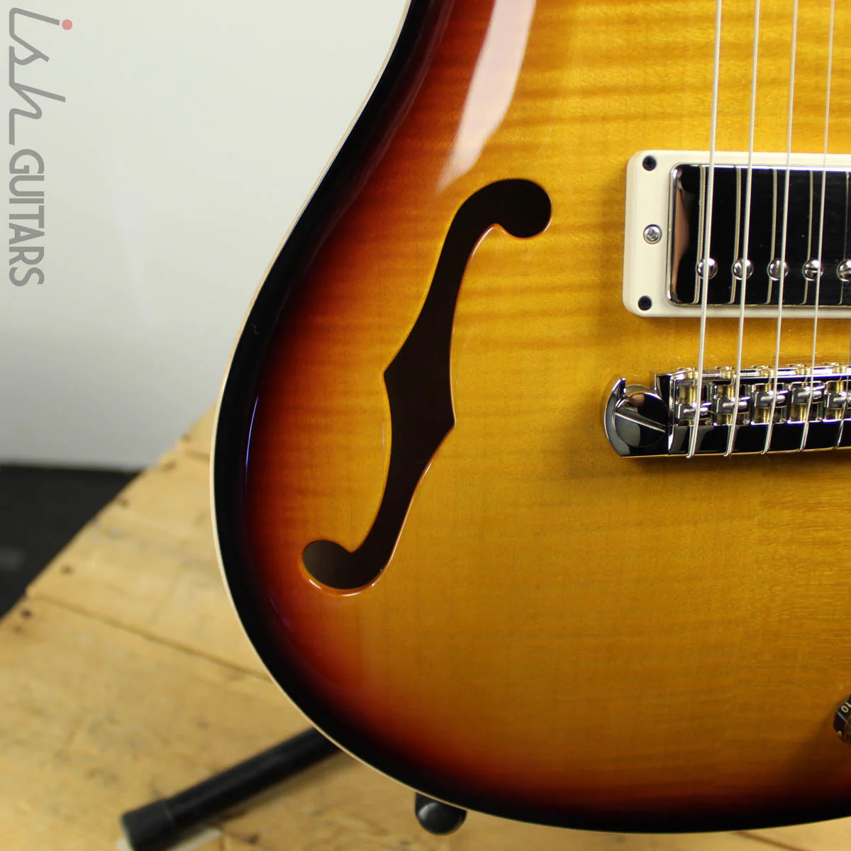 2019 Paul Reed Smith PRS Hollowbody II Piezo Tri-Color Sunburst - Image 3