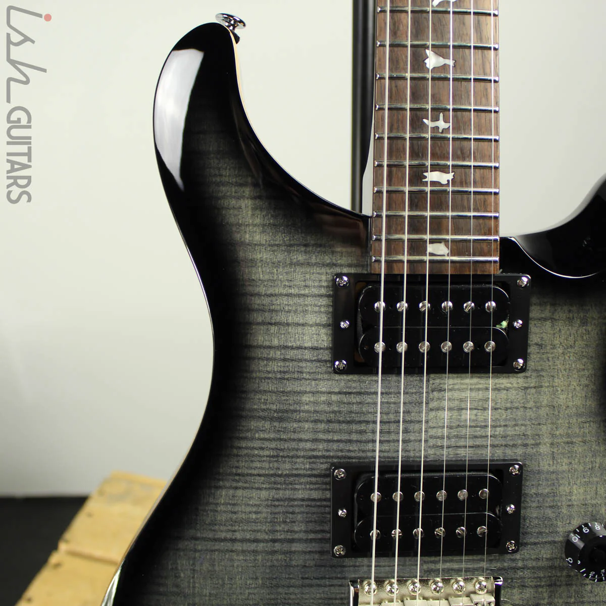 PRS SE Custom 24 Charcoal Burst w/ Blemish - Image 4
