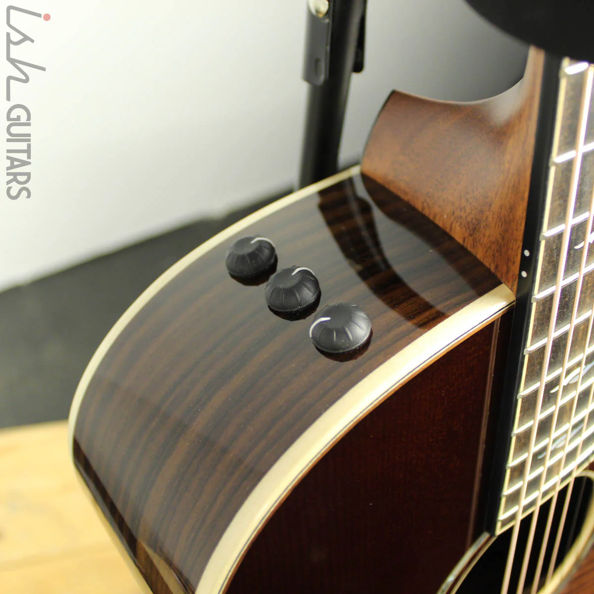 Taylor 812e 12-Fret Grand Concert Sunburst - Image 5