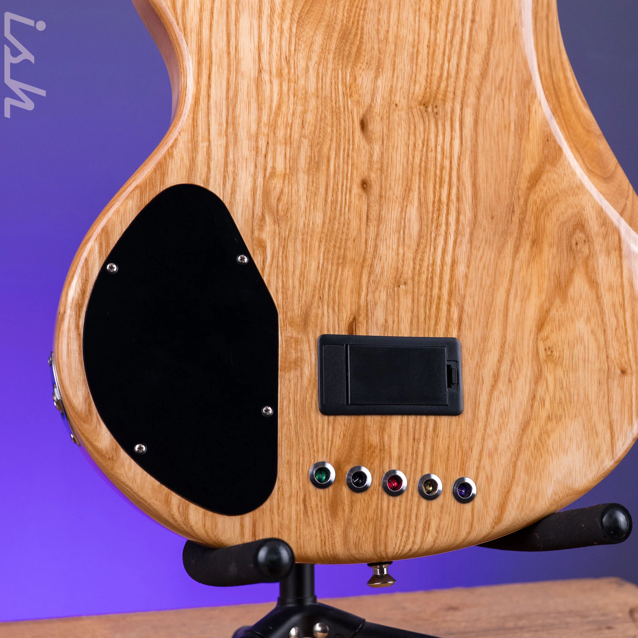 2020-2021 Lakland 55-94 Deluxe 5-String burl maple - Image 11