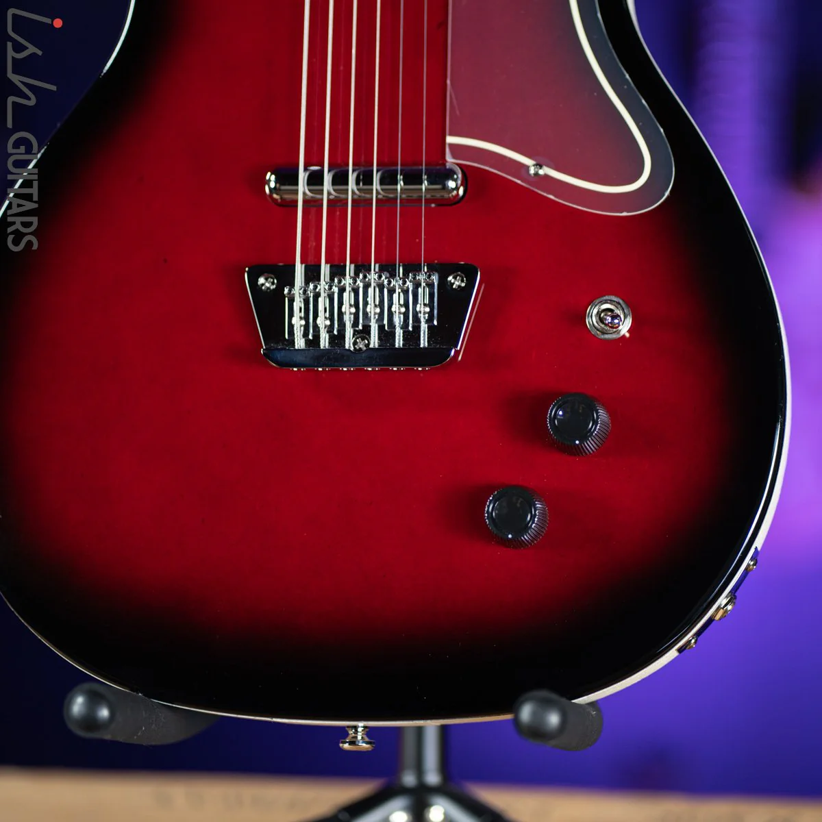 Danelectro 56 Singlecut Baritone Red Burst - Image 3