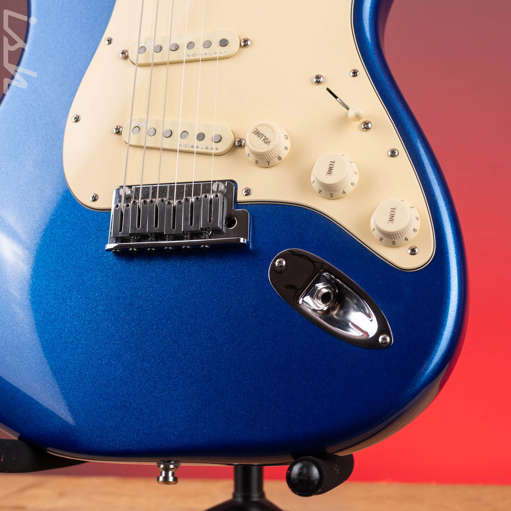 2021 Fender American Ultra Stratocaster Cobra Blue - Image 5