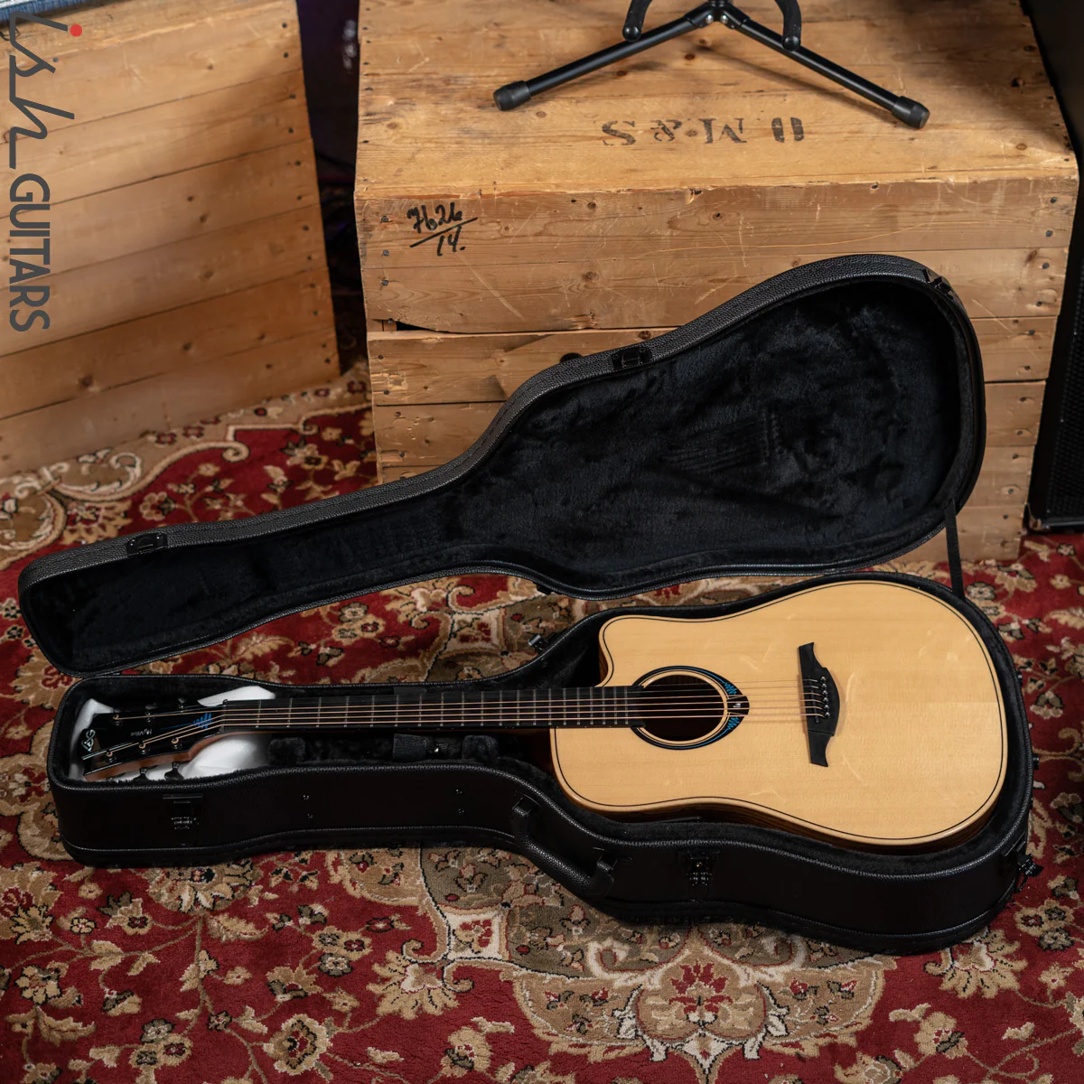 Lag Tramontane HyVibe THV30DCE Acoustic Electric Smart Guitar Natural - Image 12