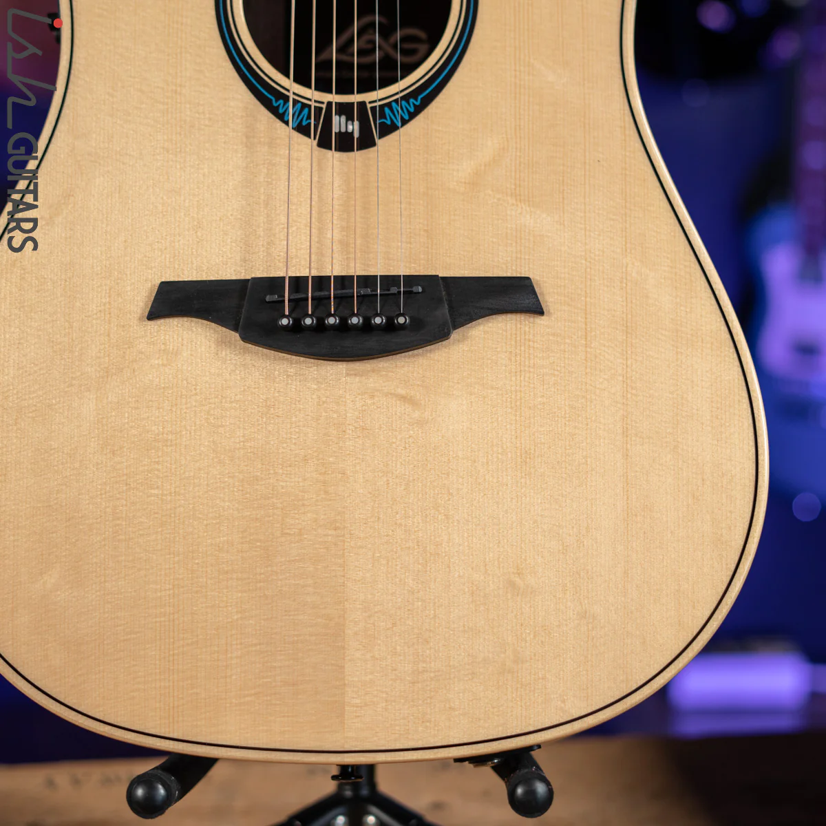 Lag Tramontane HyVibe THV30DCE Acoustic Electric Smart Guitar Natural - Image 4