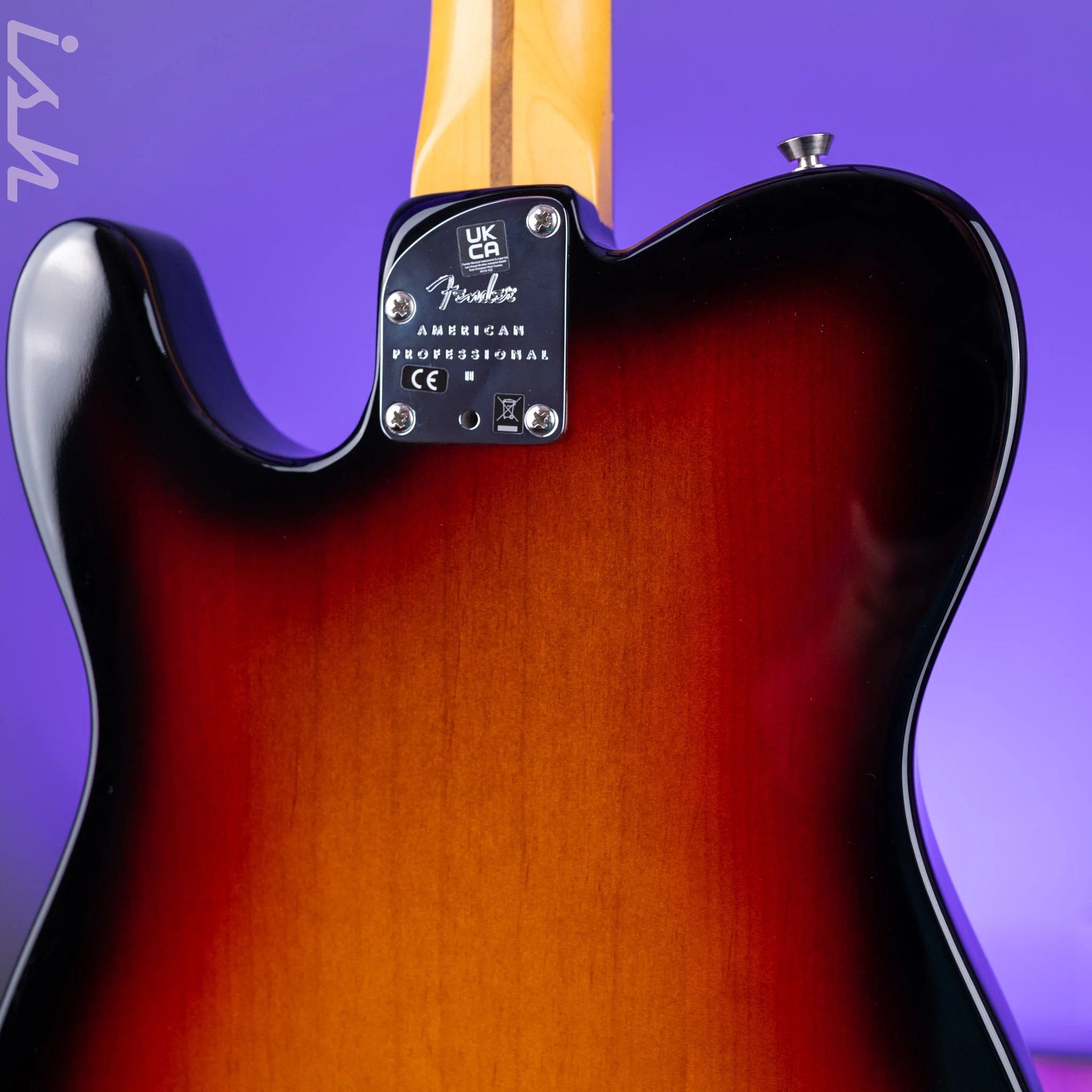 2022 Fender American Pro II Telecaster Sunburst - Image 11