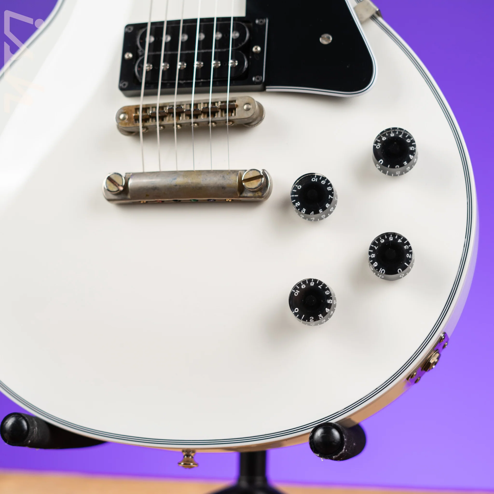 2022 Gibson Les Paul Custom w/ Ebony Fingerboard White Gloss - Image 4