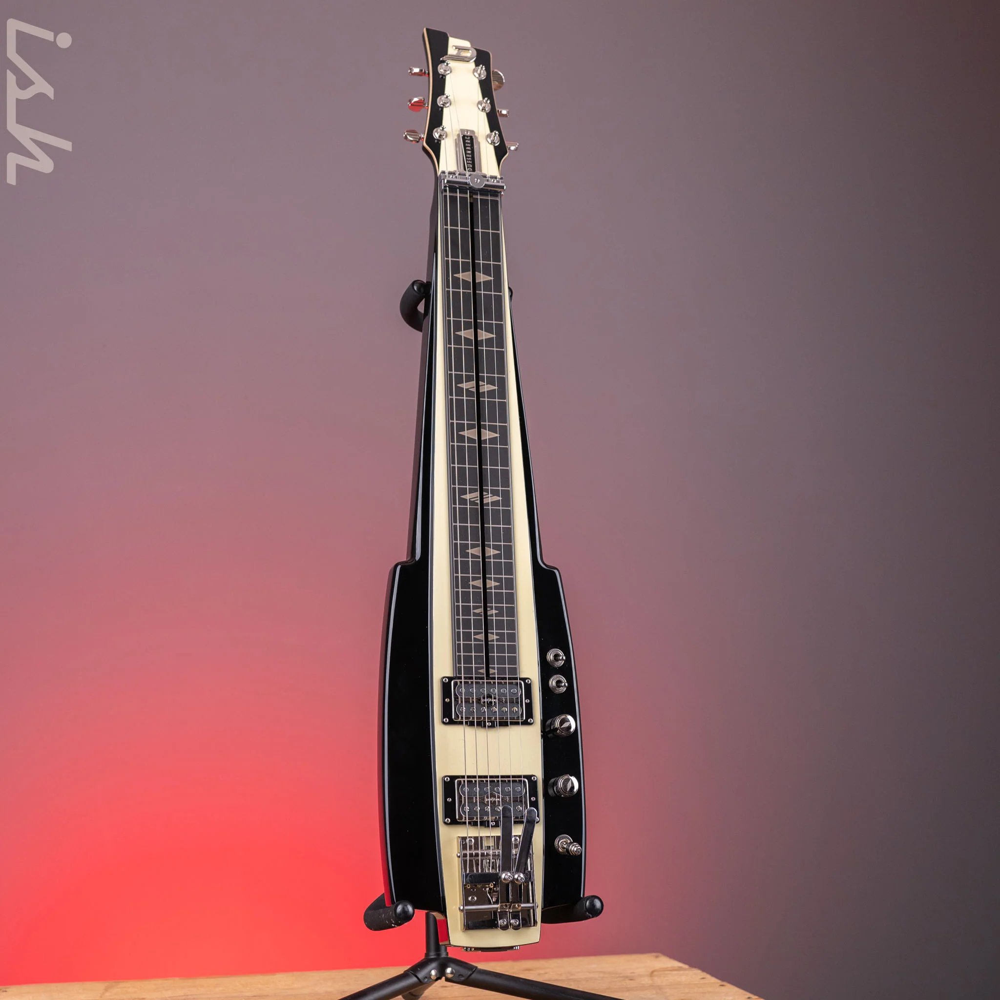 2023 Duesenberg Lapsteel Black/Ivory - Image 2