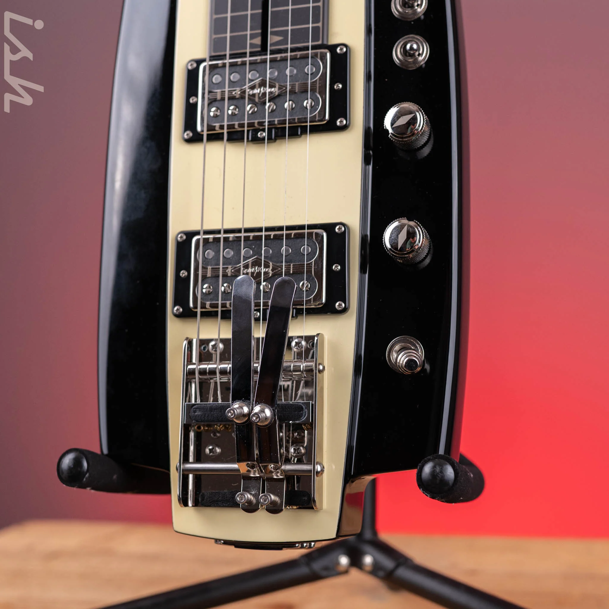 2023 Duesenberg Lapsteel Black/Ivory - Image 4