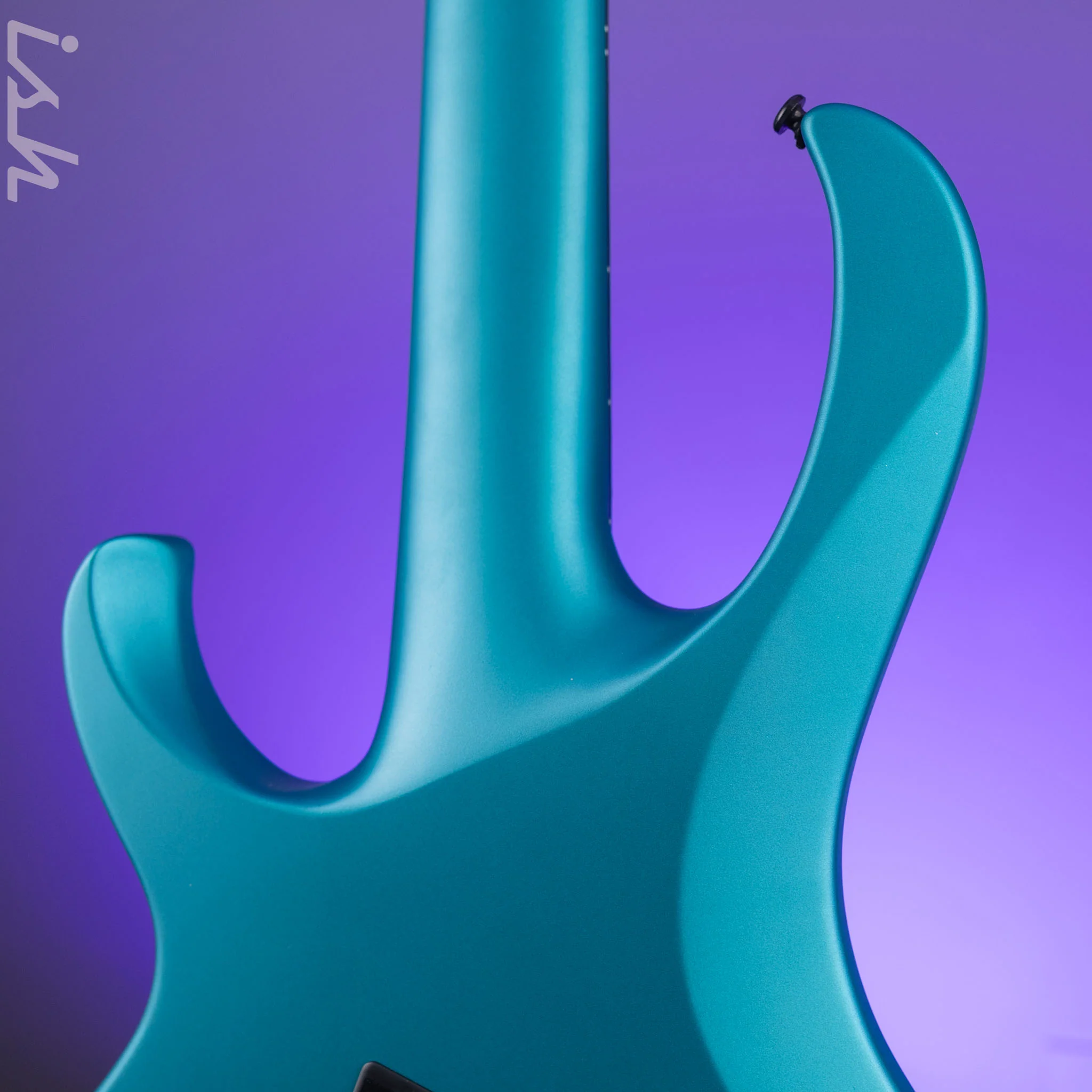 Ibanez BTB605MS Multi-Scale 5-String Bass Cerulean Aura Burst Matte Demo - Image 11