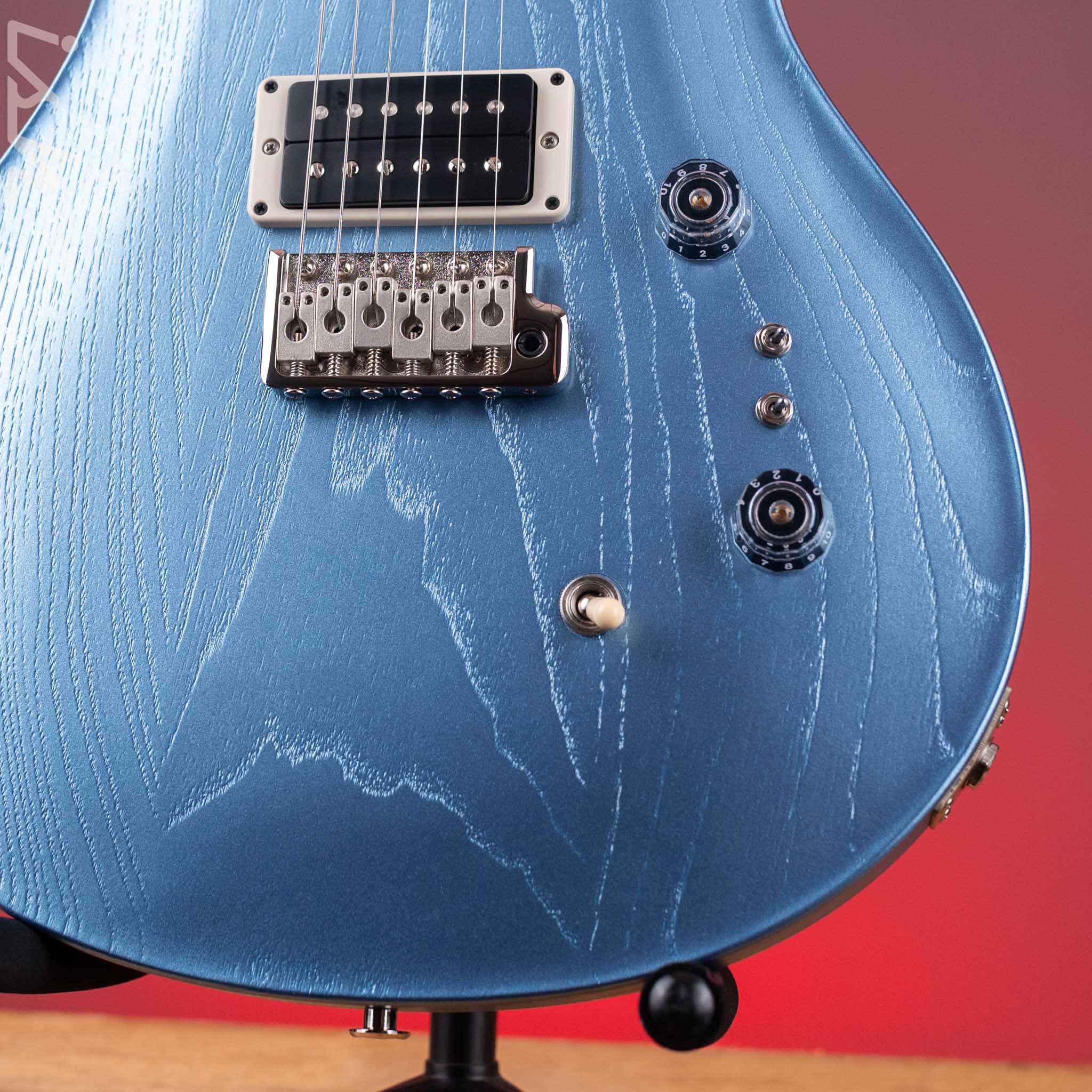 2025 PRS CE 24-08 Limited Edition Swamp Ash Frost Blue Metallic - Image 5