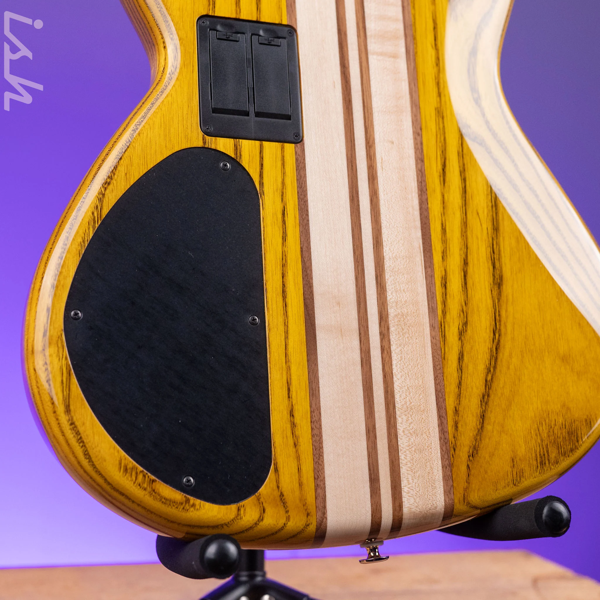 Aria Pro II SB-1000 4-String Bass Natural Oak - Image 9