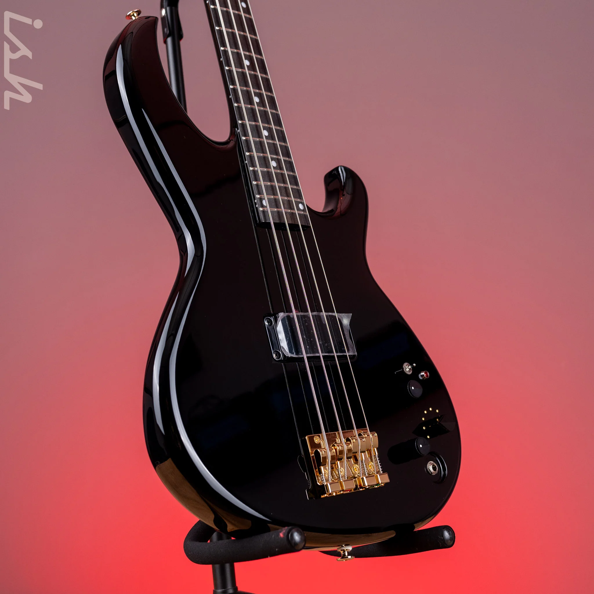 Aria Pro II SB-1000 4-String Bass Solid Black - Image 3