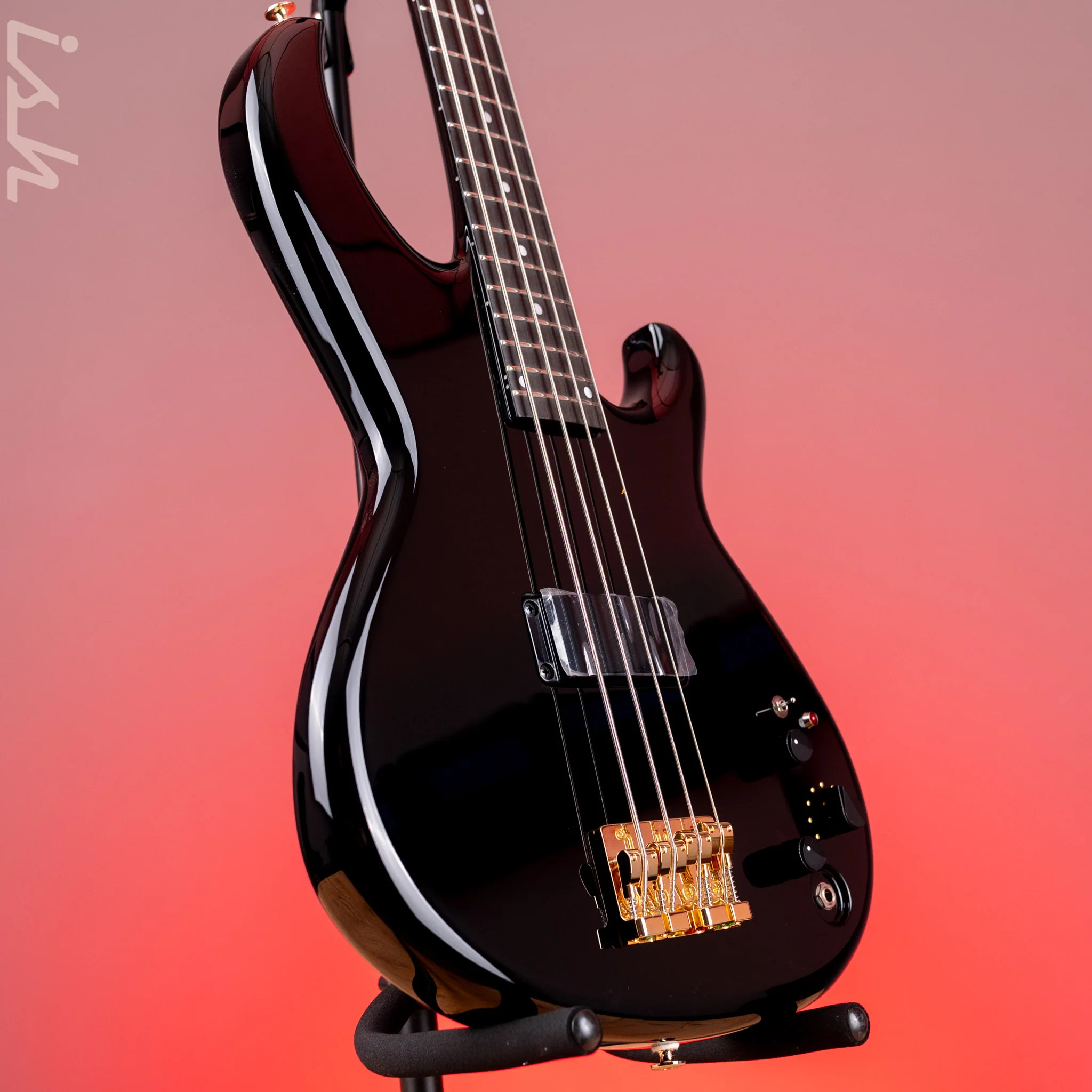 Aria Pro II SB-1000 4-String Bass Solid Black - Image 3