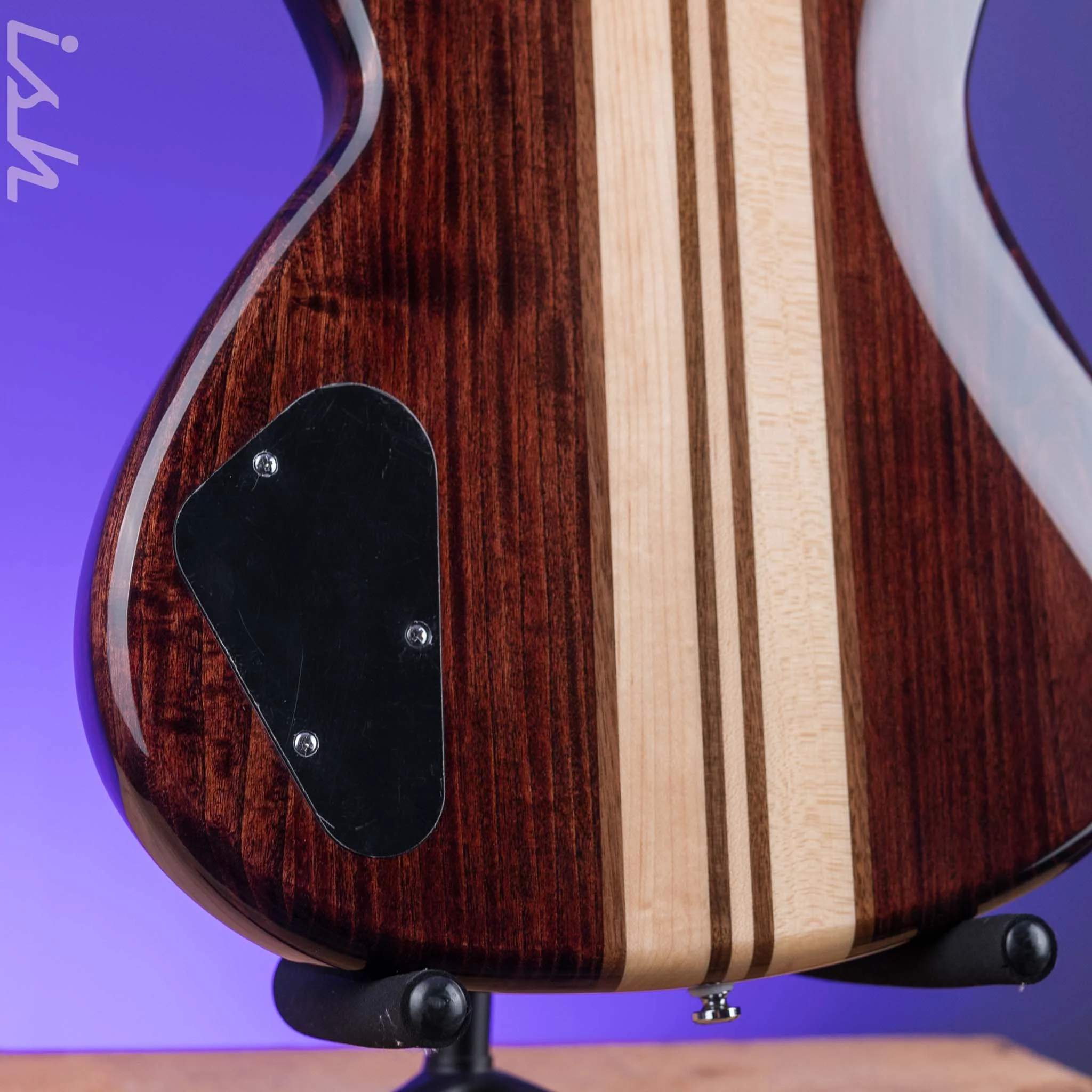 Aria Pro II SB-700 Walnut - Image 9