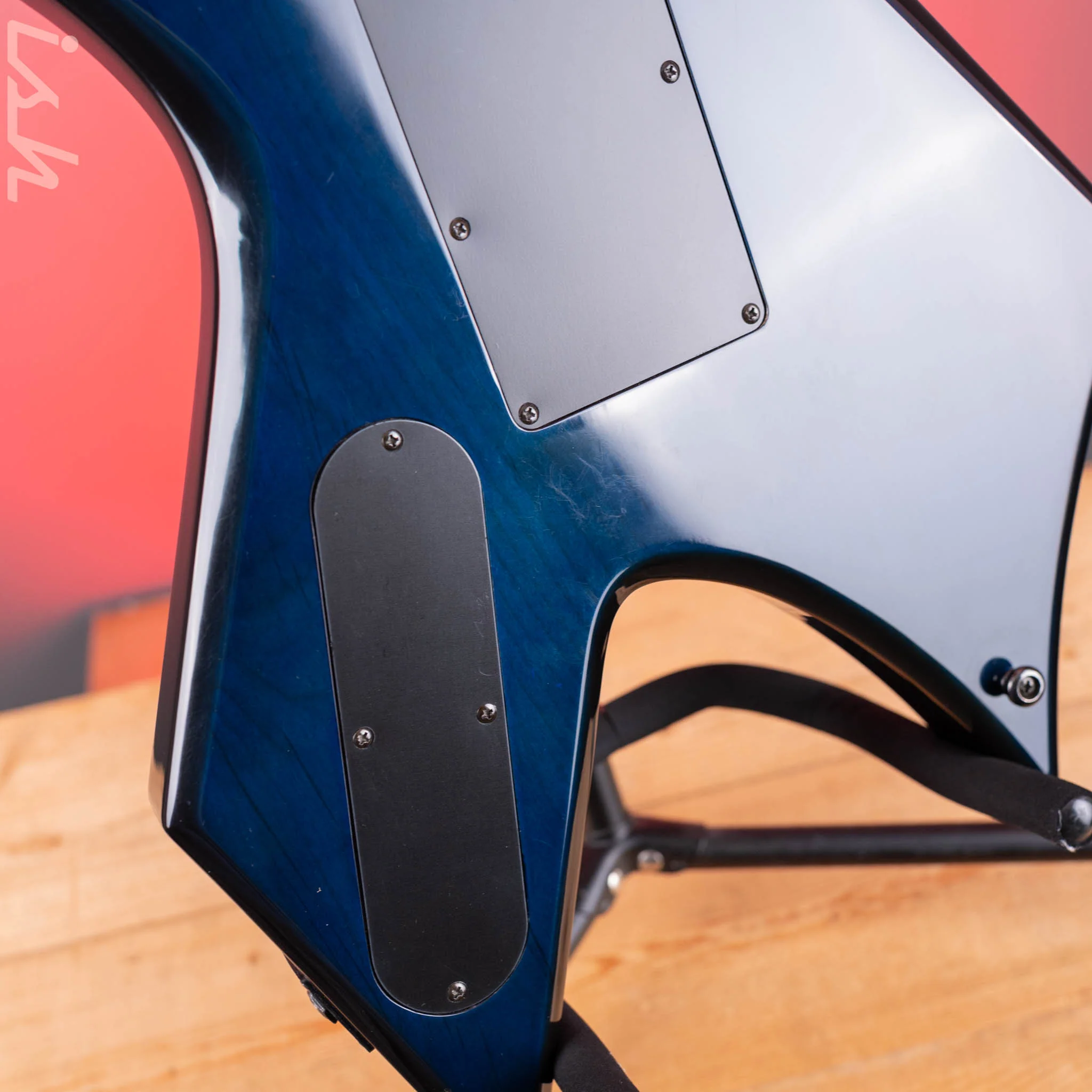 BC Rich Warlock Blue - Image 15