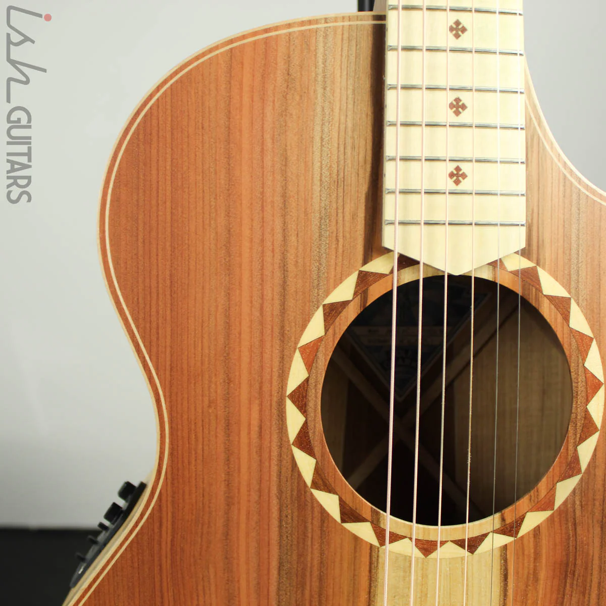 Cole Clark Angel AN2EC-RDBLSB Redwood Blackwood - Image 4