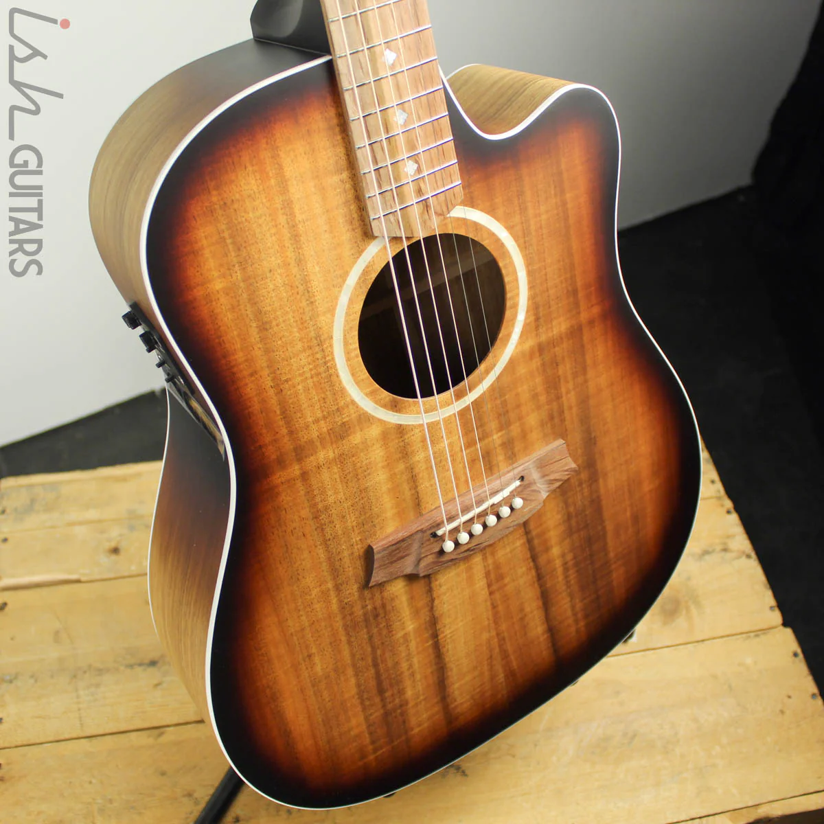 Cole Clark Fat Lady FL2EC-BLBL Sunburst Australian Blackwood - Image 11