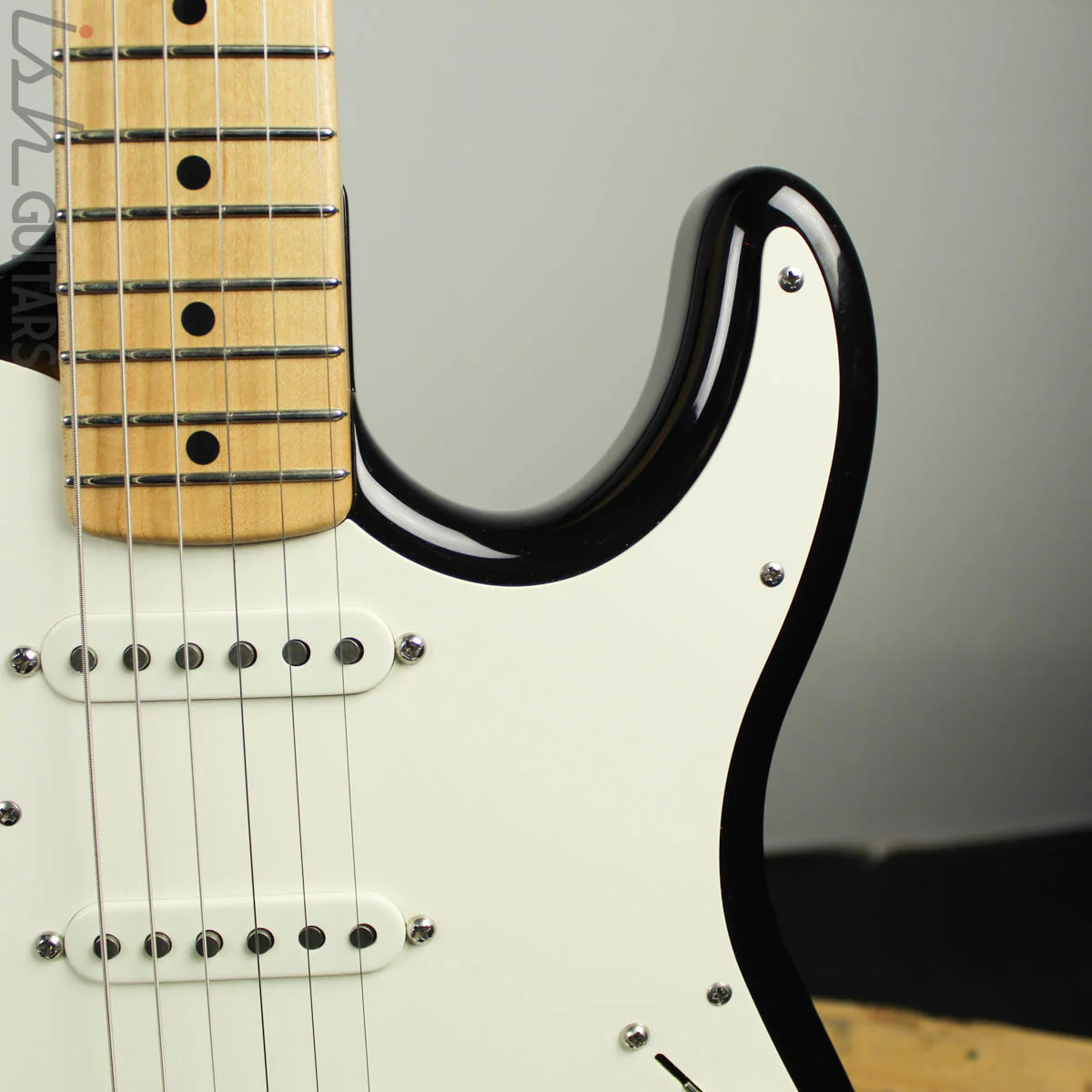2014 D’Pergo Vintage Limited Strat Tobacco Sunburst - Image 5