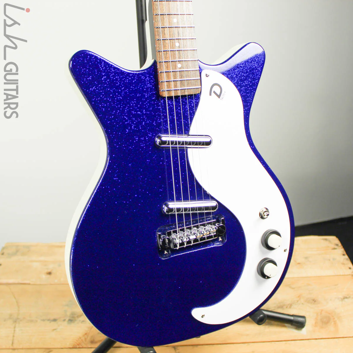Danelectro 59M NOS+ 60th Anniversary Edition Blue Metalflake - Image 2