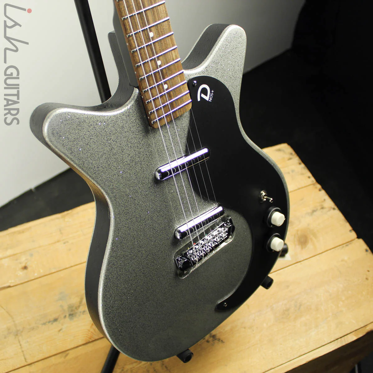 Danelectro 59M NOS+ 60th Anniversary Edition Silver Metalflake - Image 7